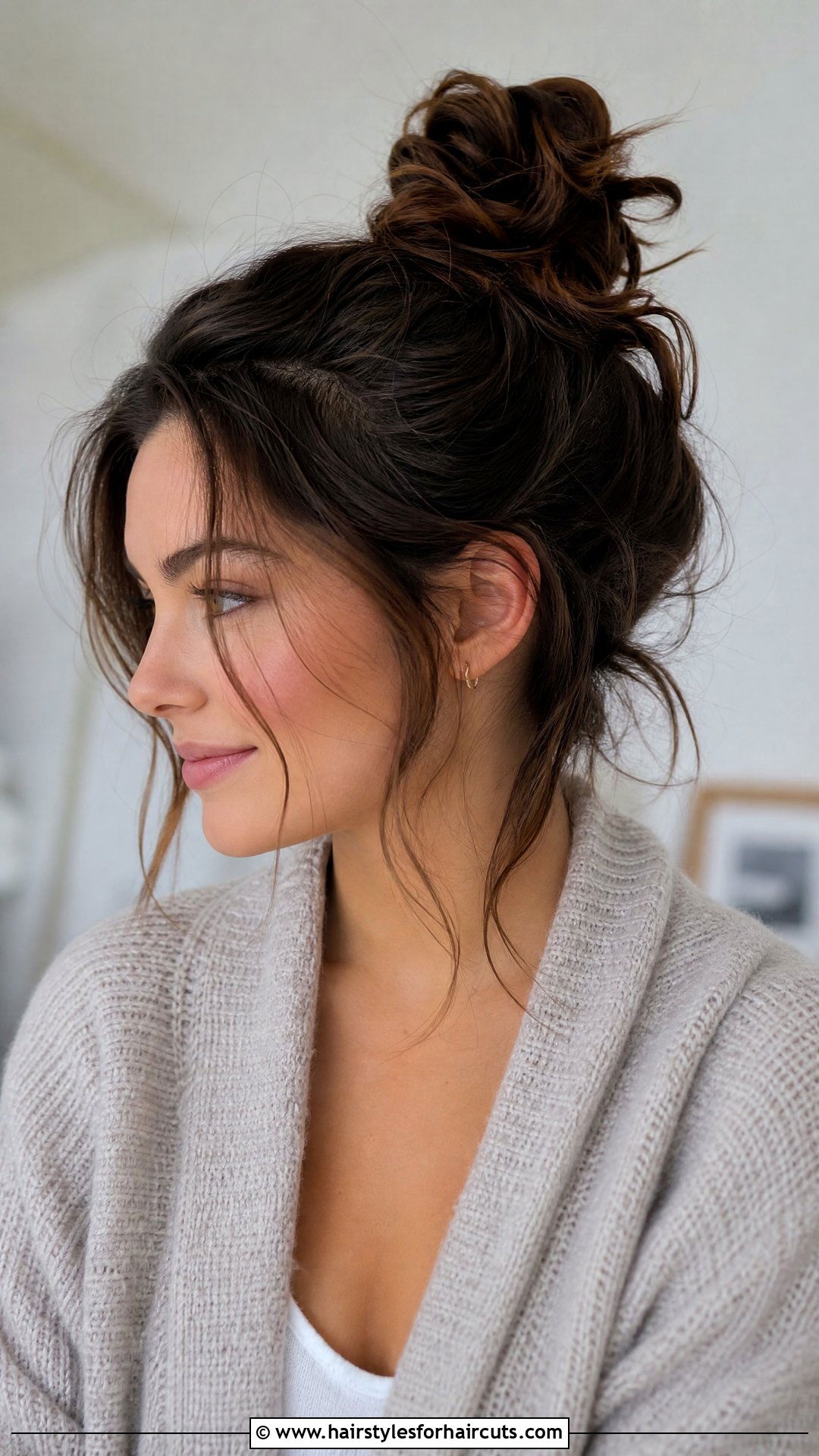 Messy Bun For Short Hair - 25 picture day hairstyles for short hair - 25 picture day hairstyles for short hair