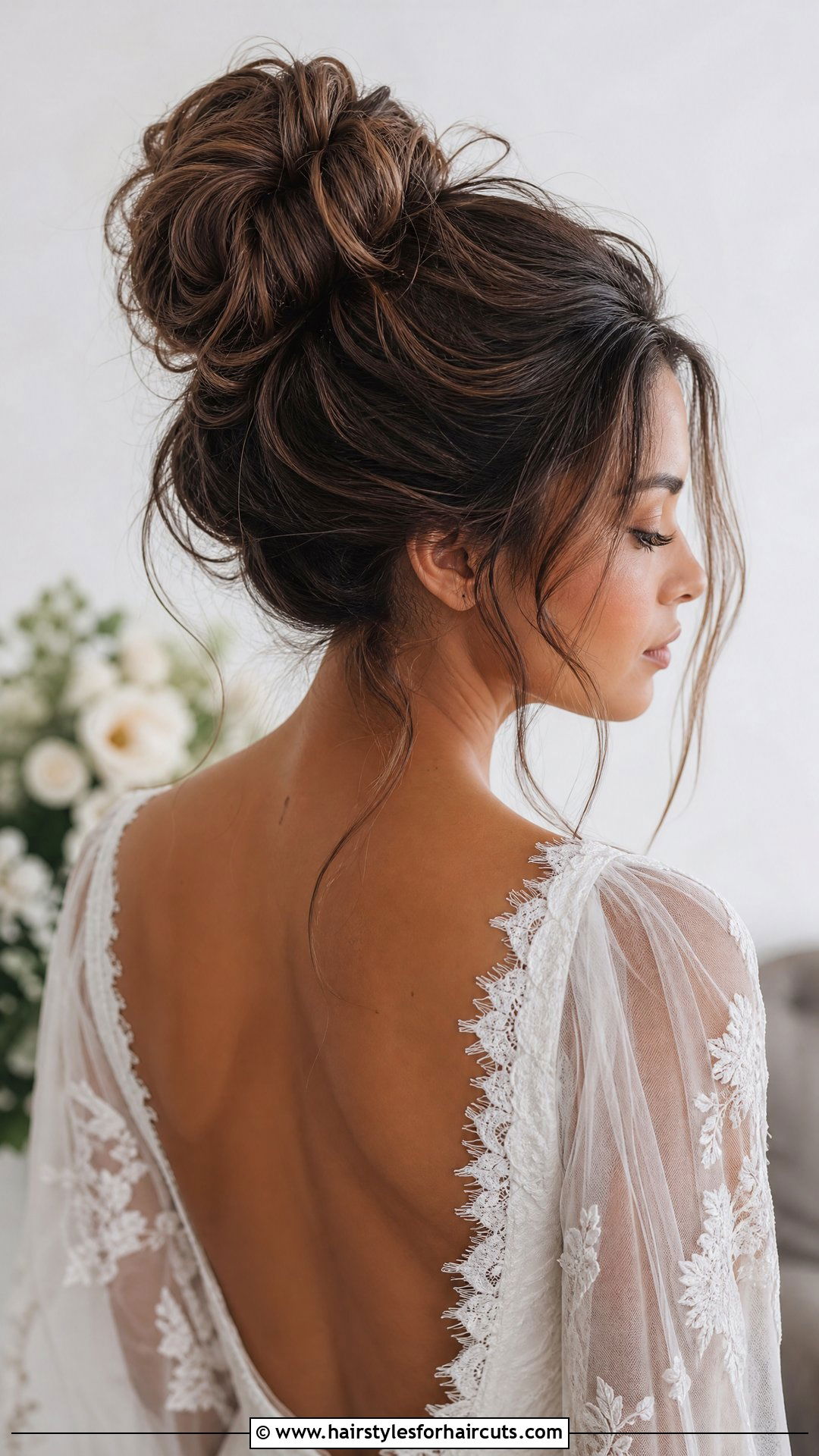 Messy Bun For Thick Bridal Hair - 25 wedding hairstyles for thick hair - 25 wedding hairstyles for thick hair