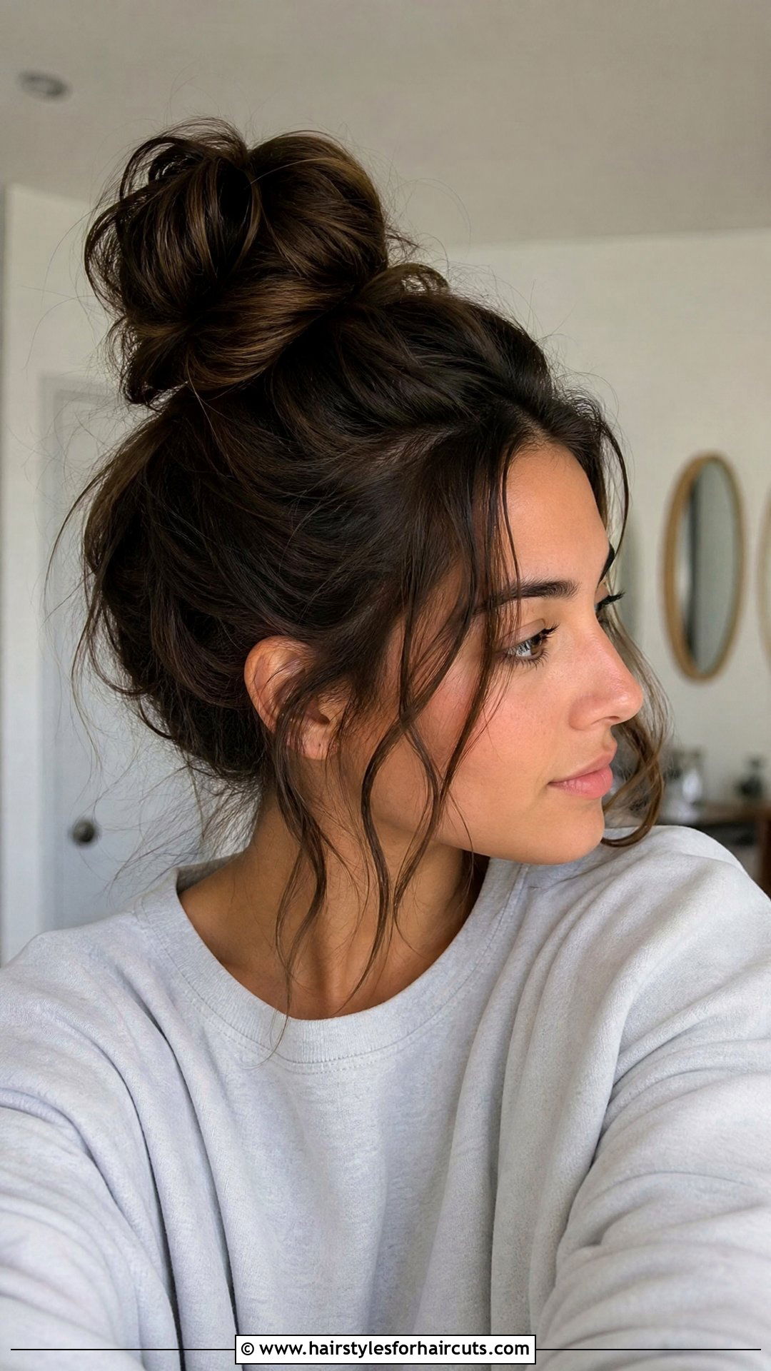 Messy Bun For Thick Hair - 25 womens hairstyles for thick wavy hair - 25 womens hairstyles for thick wavy hair
