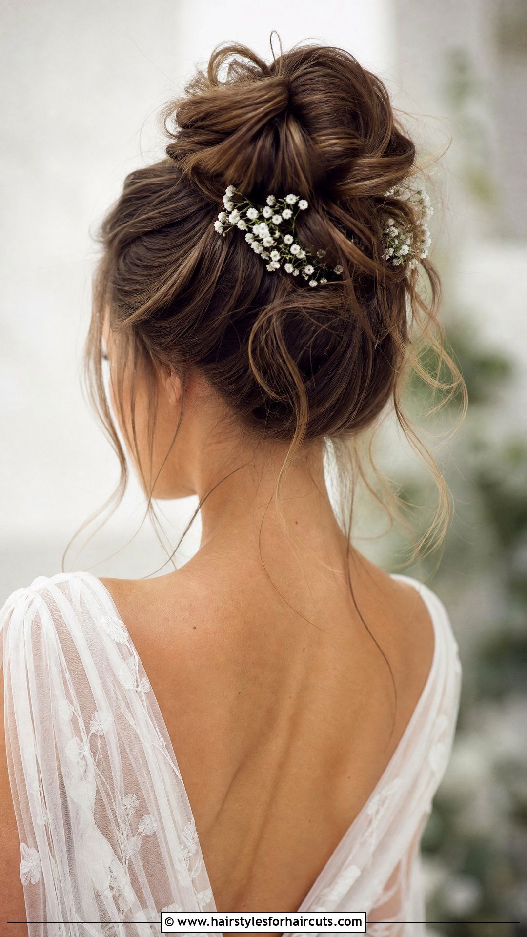 Messy Bun Wedding Hair - 25 wedding hairstyles medium length hair - 25 wedding hairstyles medium length hair