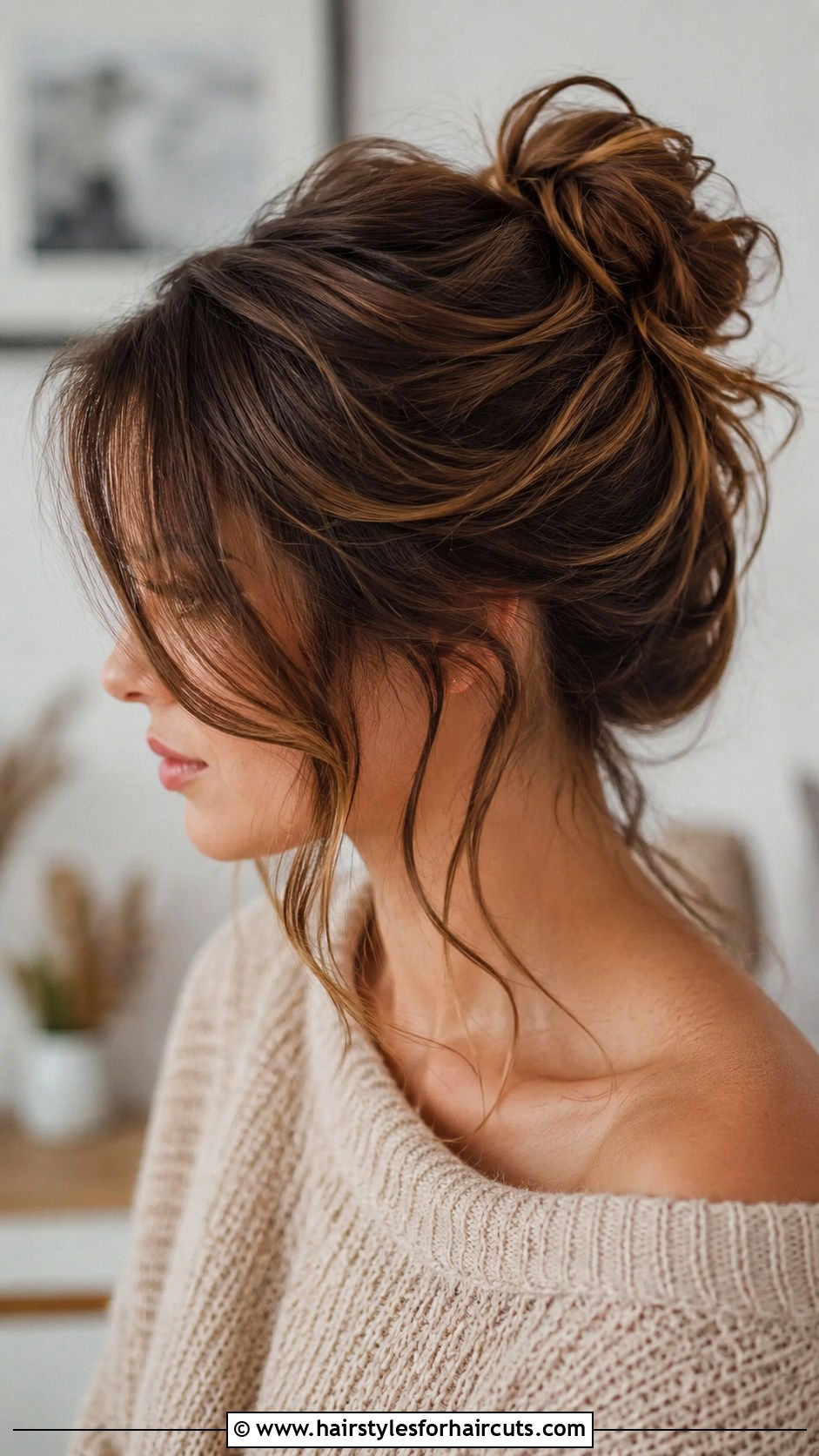 Messy Bun With Curled Hair - 25 hairstyles to do with curled hair - 25 hairstyles to do with curled hair