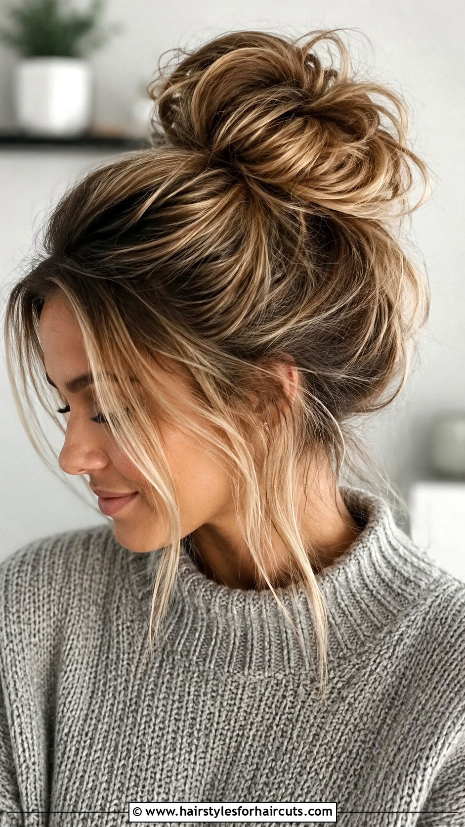 Messy Bun With Loop Tool - 25 step by step hair loop tool hairstyles - 25 step by step hair loop tool hairstyles