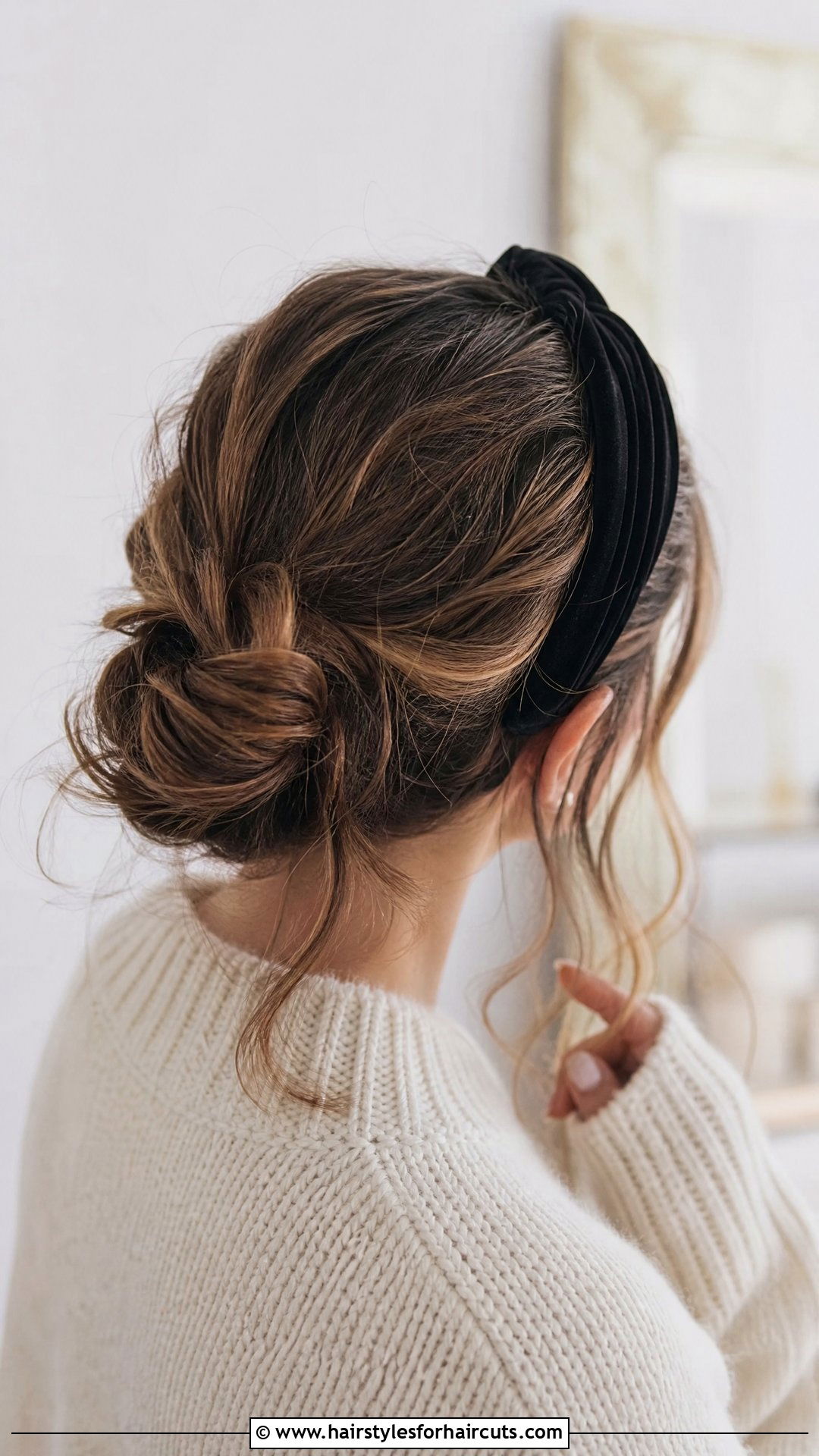 Messy Chignon Bun - 25 christmas party hairstyles - 25 christmas party hairstyles