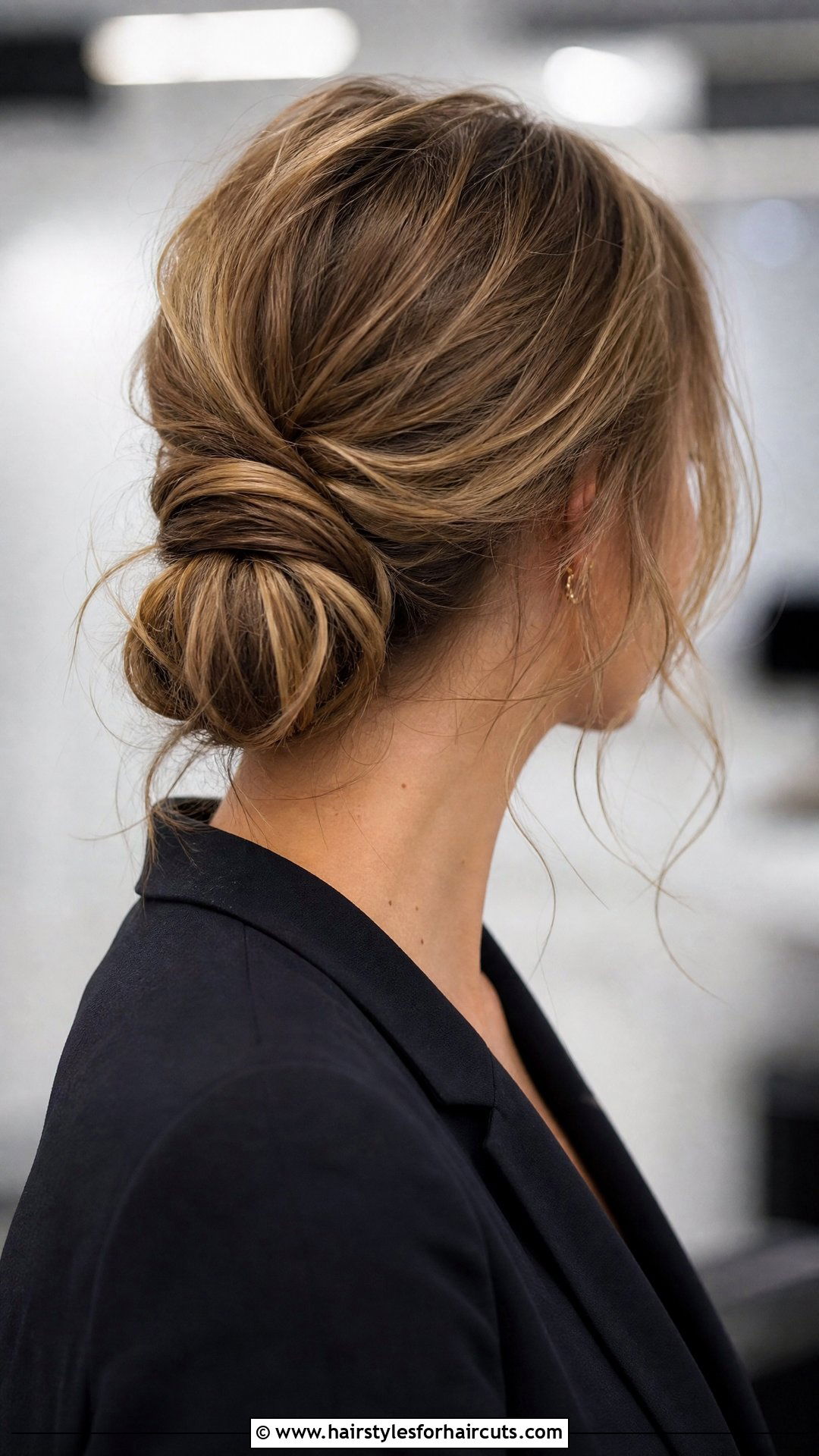 Messy Chignon For Medium Hair - 25 messy hairstyles for medium hair - 25 messy hairstyles for medium hair