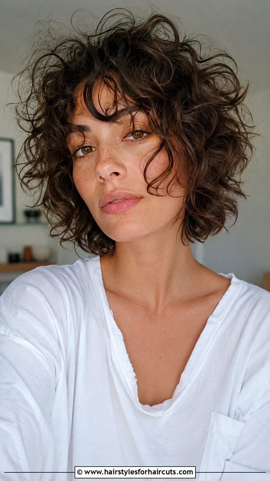 Messy Curls Bob - 25 grunge hairstyles for short hair - 25 grunge hairstyles for short hair