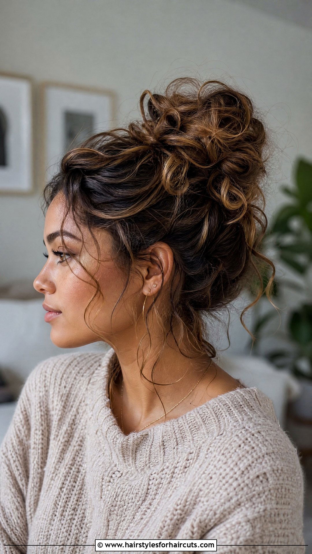 Messy Curly Bun - 25 natural hair bun hairstyles - 25 natural hair bun hairstyles