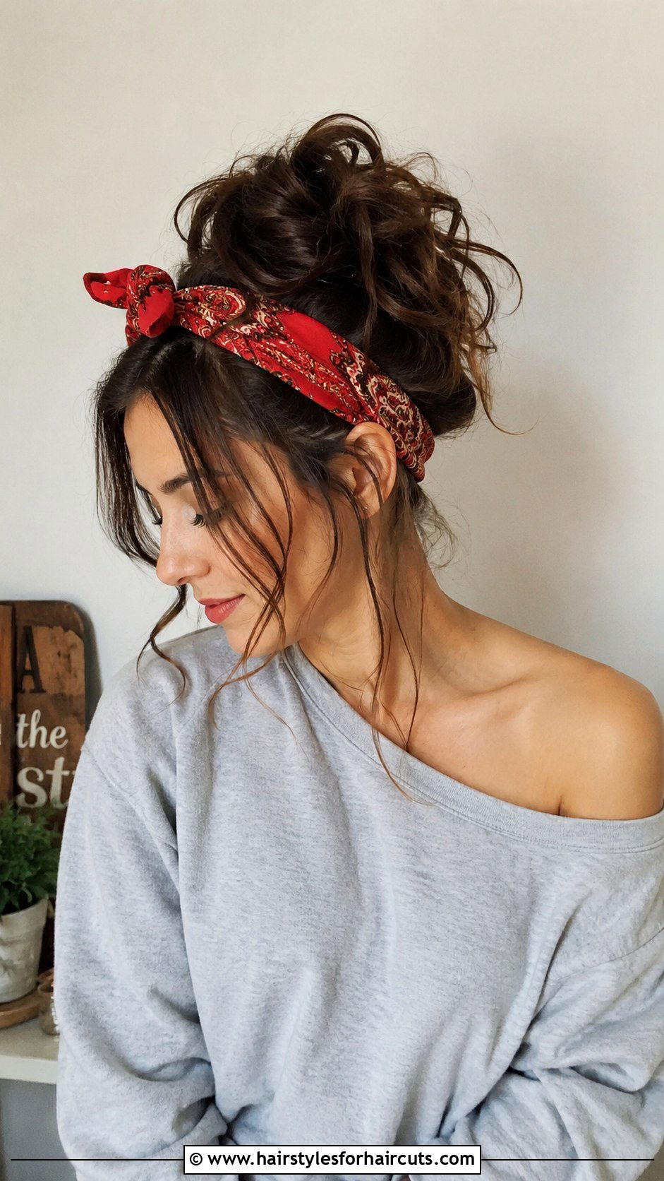 Messy Curly Bun With Bandana - 25 bandana hairstyles curly hair - 25 bandana hairstyles curly hair