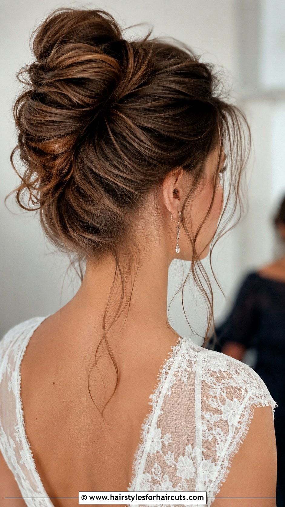 Messy French Twist For Short Hair - 25 bridesmaid updo hairstyles for short hair - 25 bridesmaid updo hairstyles for short hair