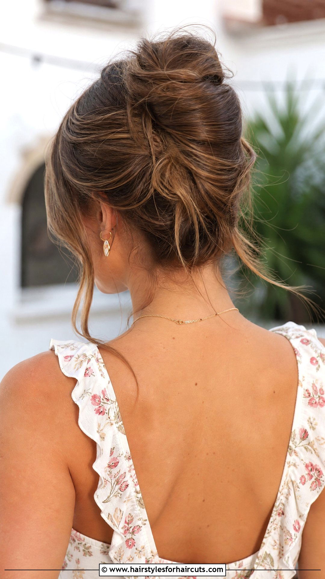 Messy French Twist Updo - 25 wedding hairstyles for short thin hair - 25 wedding hairstyles for short thin hair