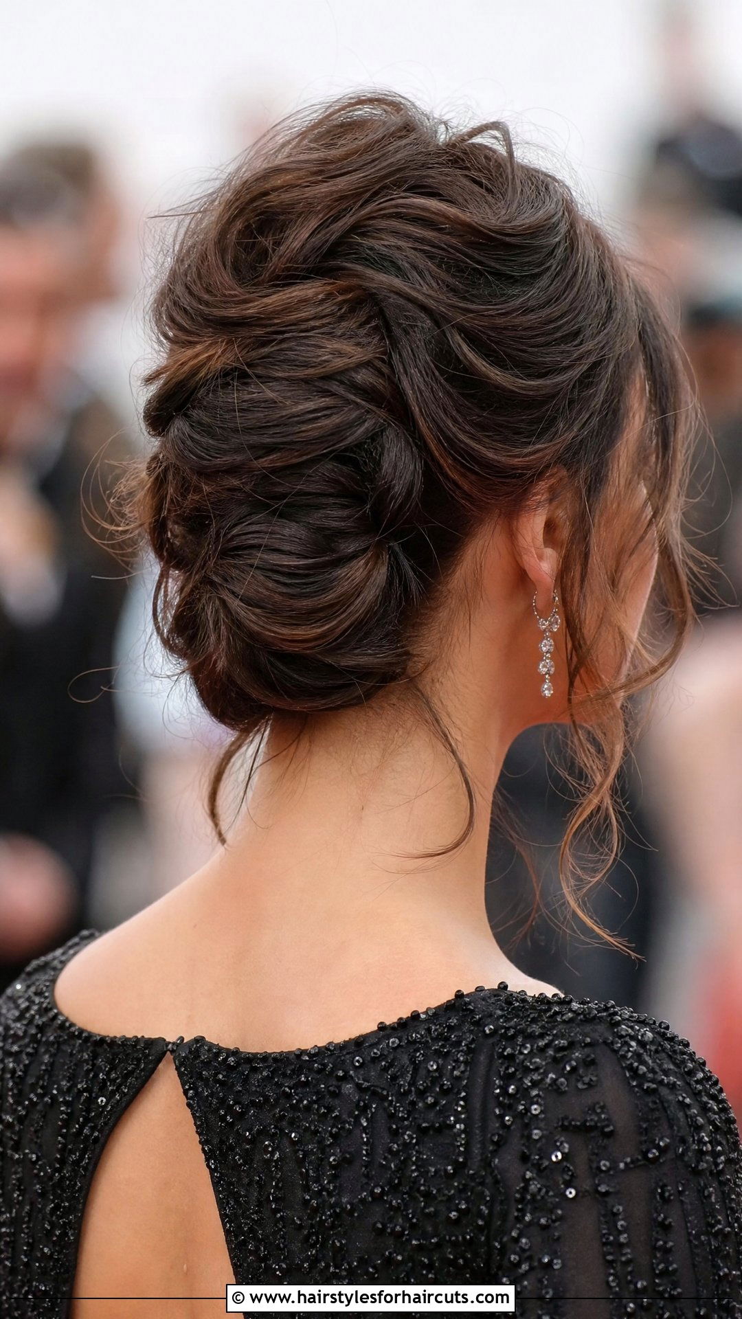 Messy French Twist Updo - 25 star hairstyles - 25 star hairstyles