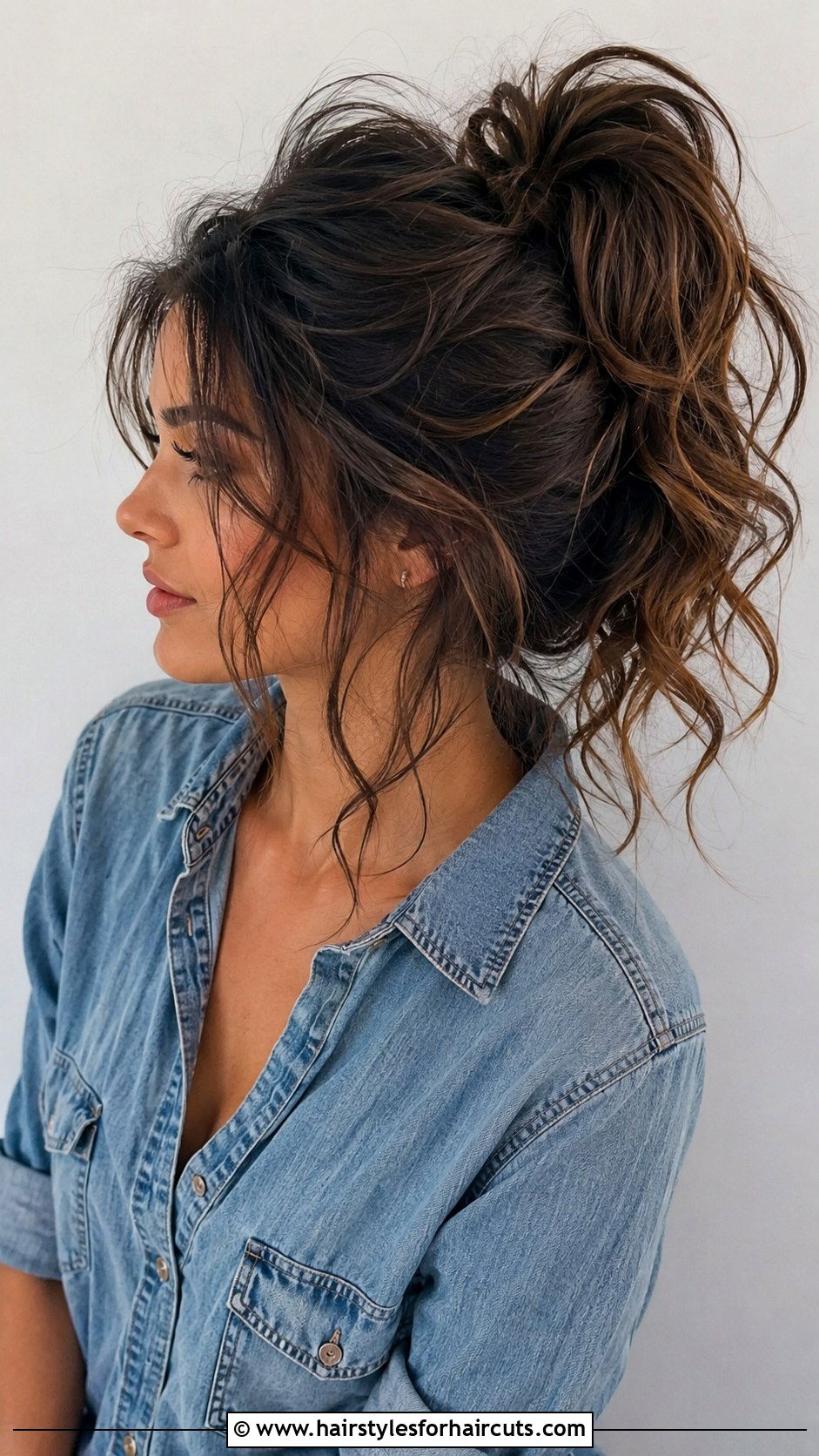Messy High Ponytail - 25 ariana grande hairstyles - 25 ariana grande hairstyles