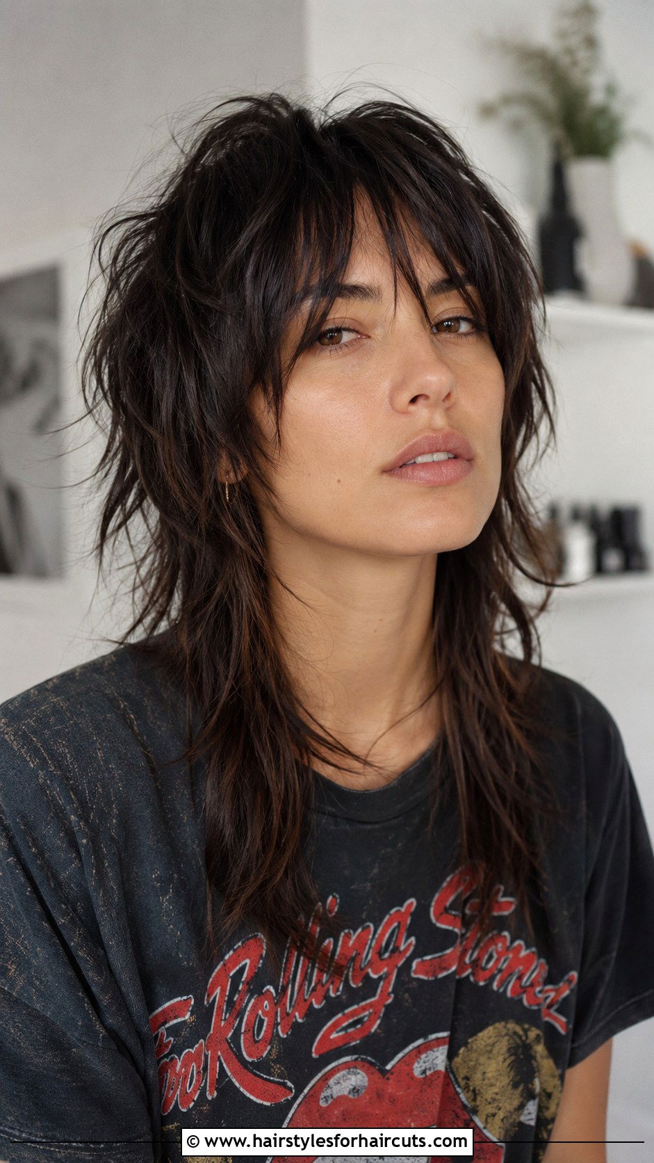 Messy Layered Shag - 25 granny hairstyles - 25 granny hairstyles