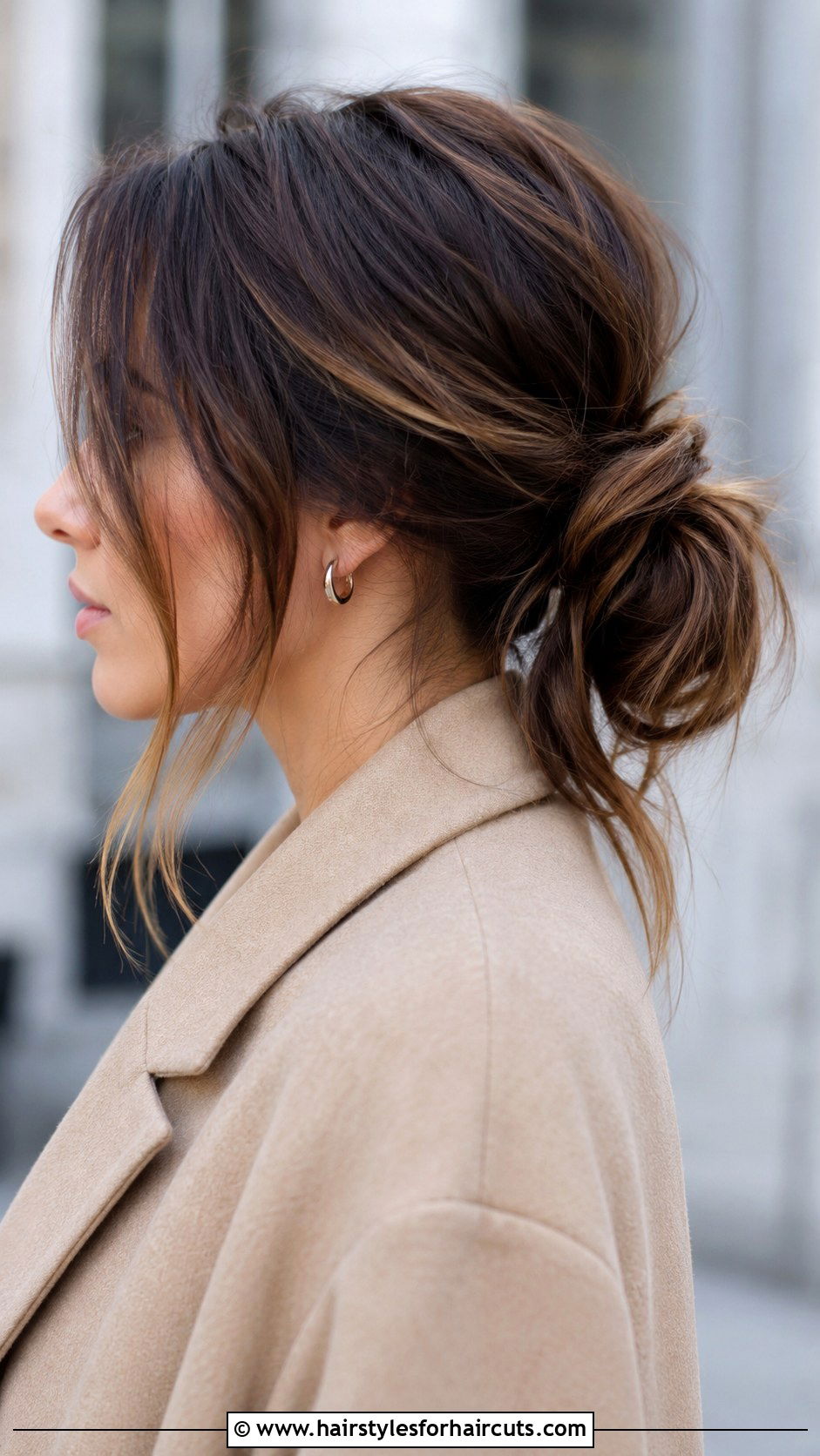 Messy Low Chignon Ponytail - 25 easy ponytail hairstyles for medium length hair - 25 easy ponytail hairstyles for medium length hair