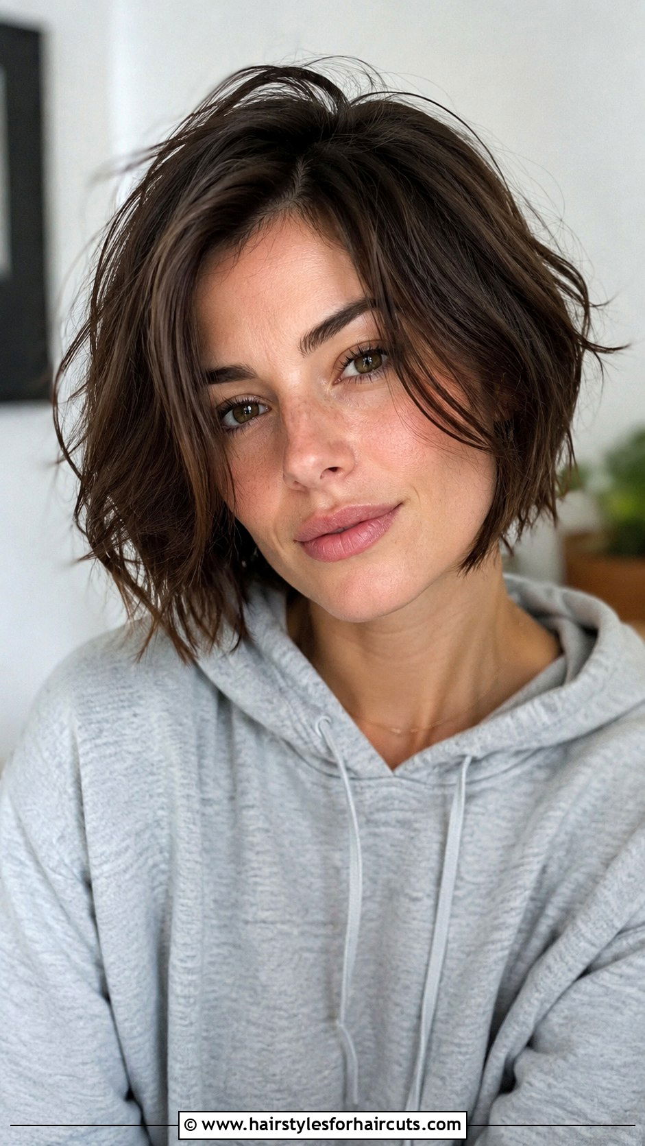 Messy Medium Short Bob - 25 medium short haircuts for indian hair - 25 medium short haircuts for indian hair