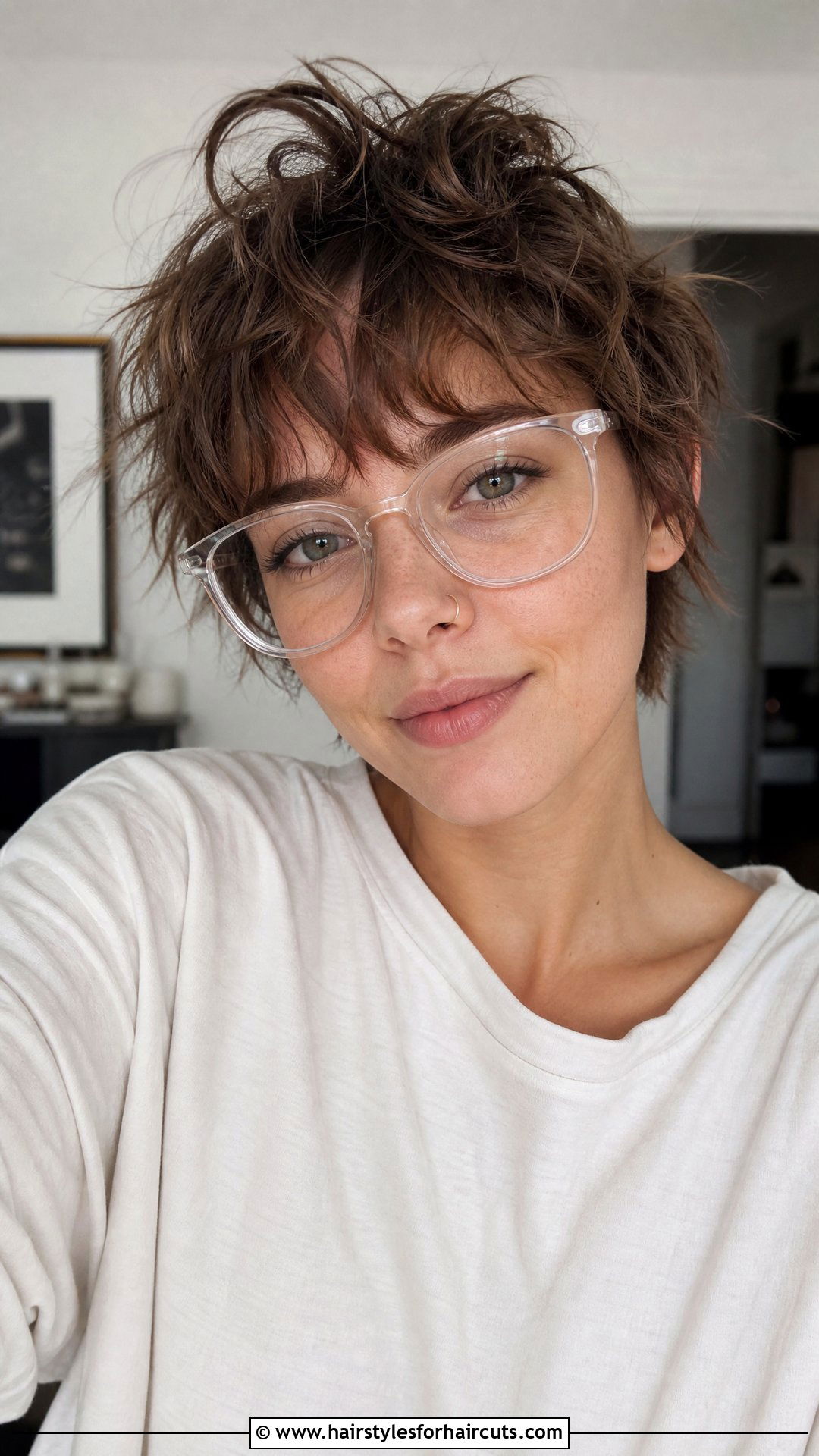 Messy Pixie Cut With Glasses - 25 short hairstyles for women with glasses - 25 short hairstyles for women with glasses