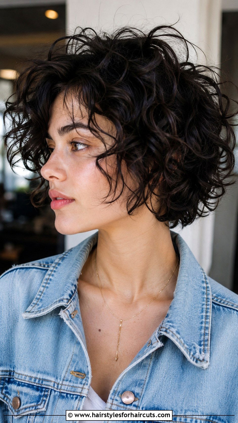 Messy Short Curly Hair - 25 best haircuts for short curly hair - 25 best haircuts for short curly hair