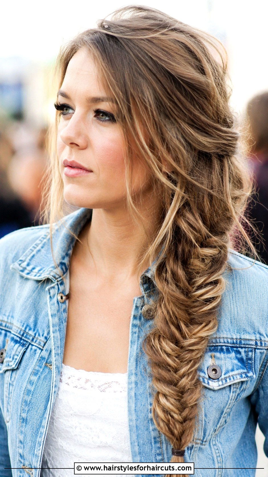 Messy Side Braid - 25 party hairstyles for long hair - 25 party hairstyles for long hair