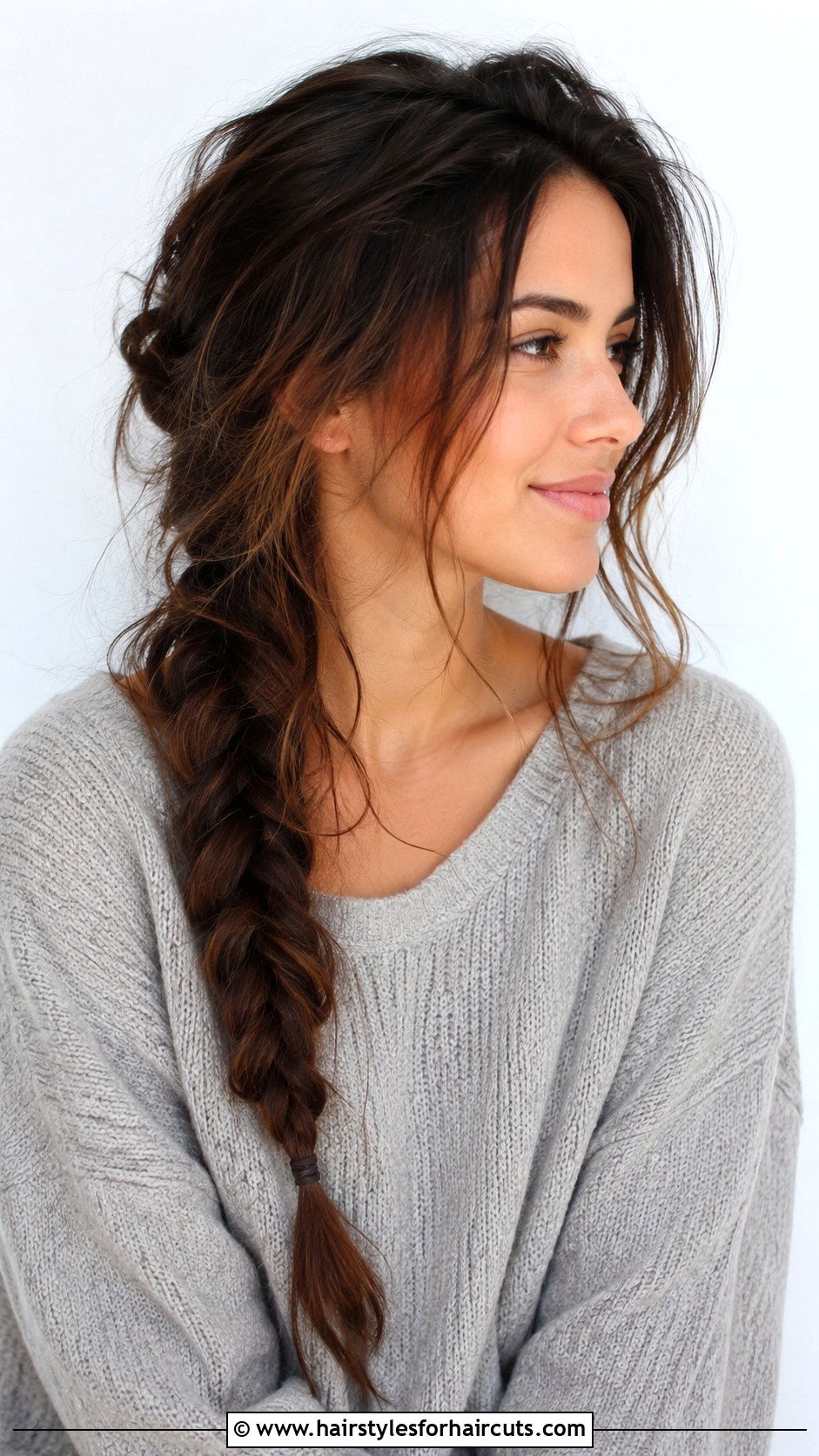 Messy Side Braid For Frizzy Hair - 25 5 minute hairstyles for frizzy hair - 25 5 minute hairstyles for frizzy hair
