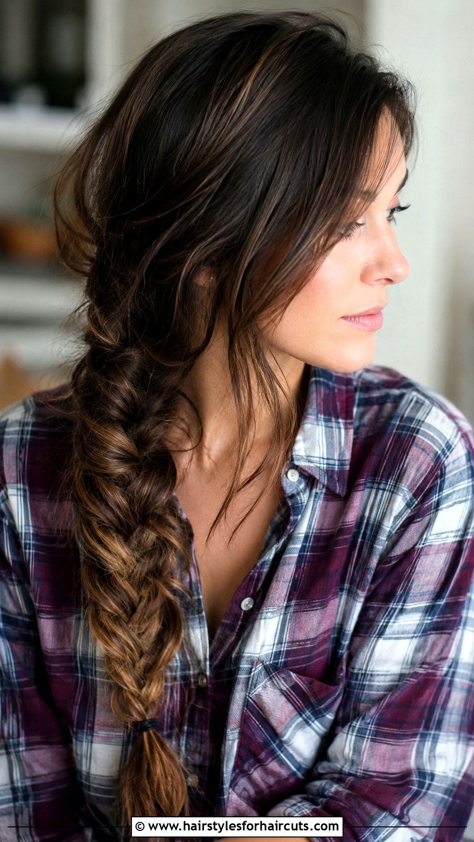 Messy Side Braid For Medium Layered Hair - 25 cute hairstyles for medium layered hair - 25 cute hairstyles for medium layered hair
