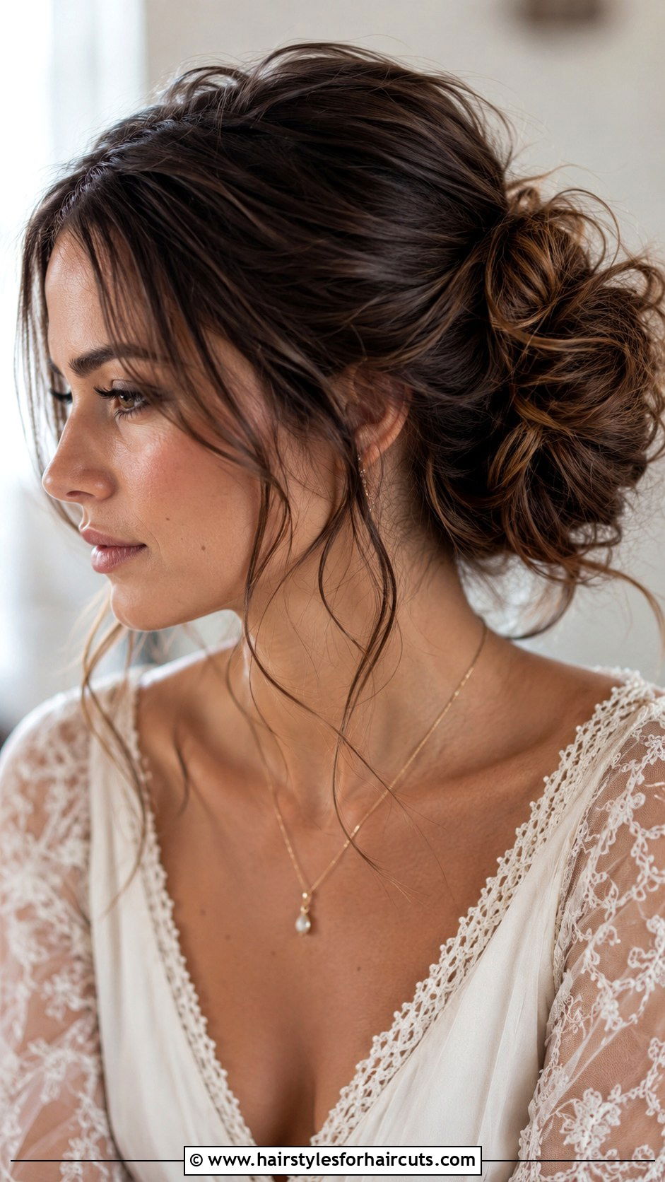 Messy Side Bun - 25 easy formal hairstyles for medium hair - 25 easy formal hairstyles for medium hair