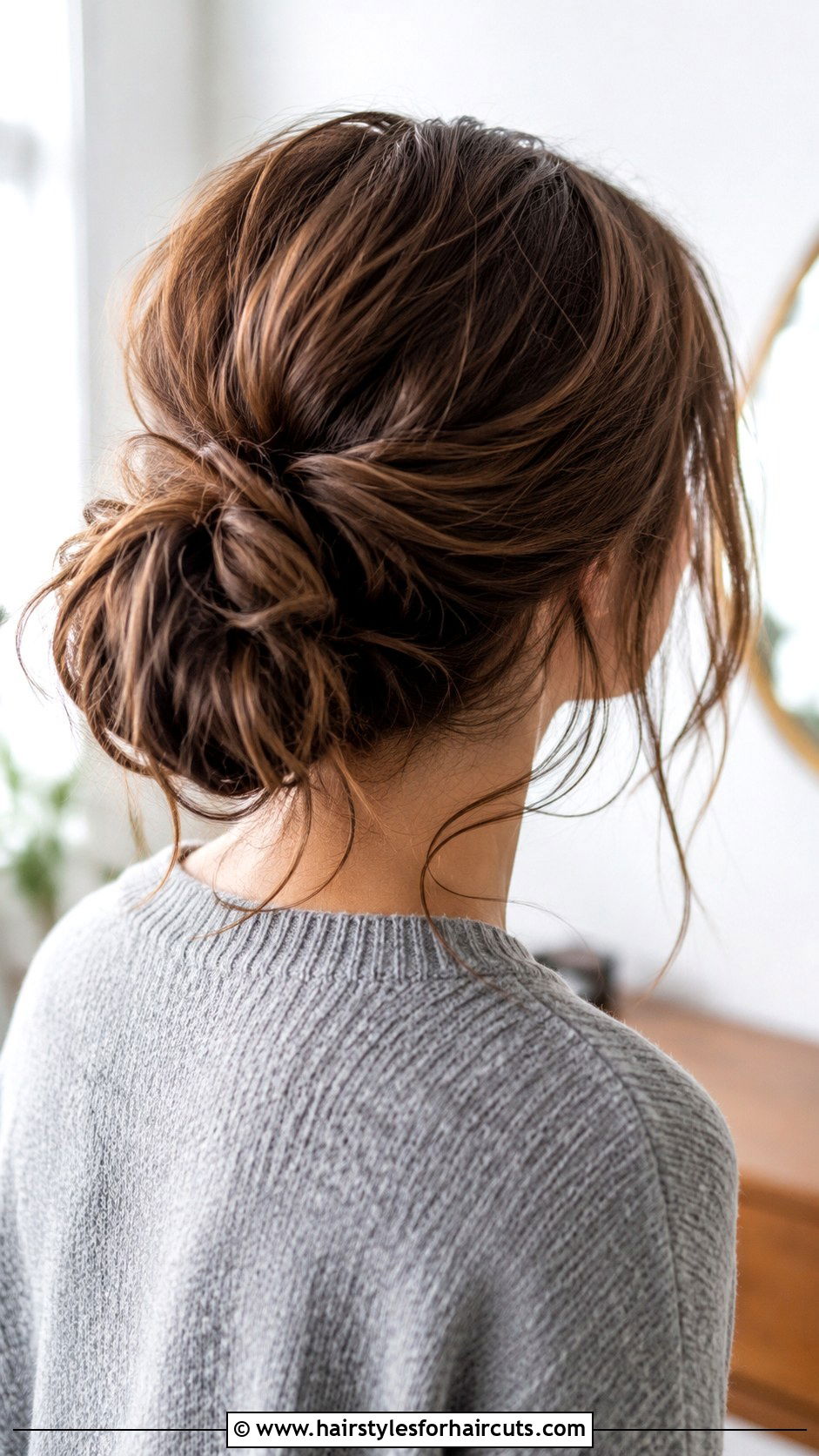 Messy Side Bun Updo - 25 easy hairstyles up - 25 easy hairstyles up