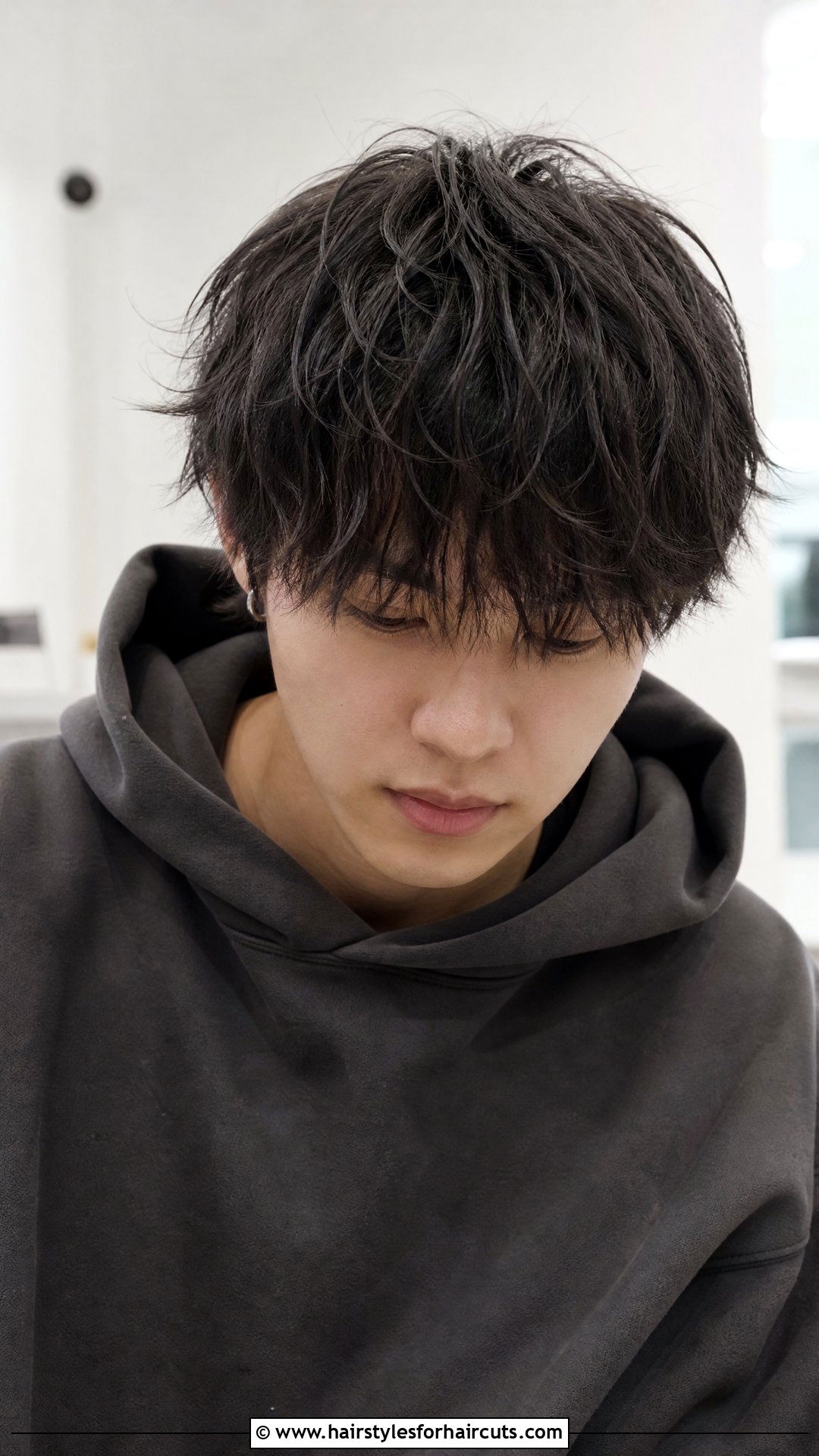 Messy Textured Fringe - 25 transmasc haircuts for straight hair - 25 transmasc haircuts for straight hair