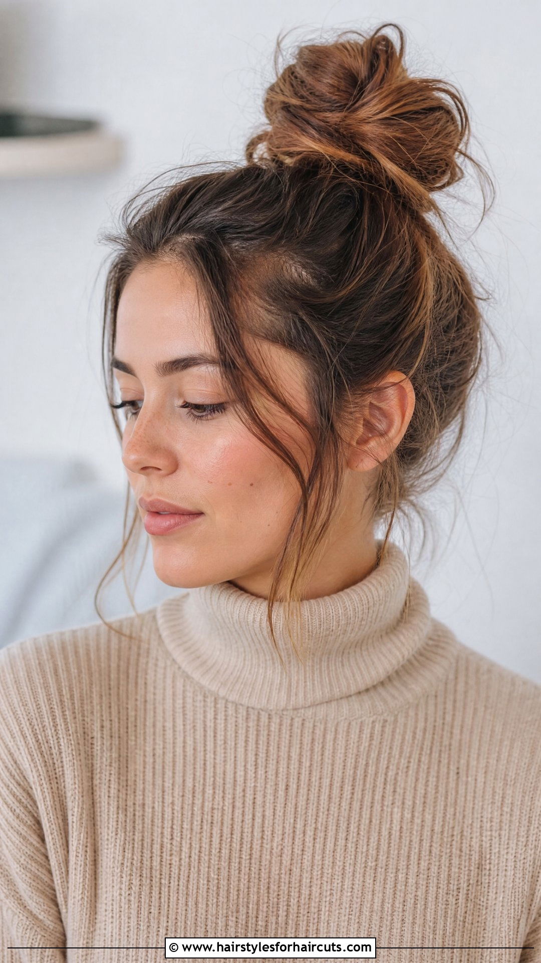 Messy Top Knot - 25 winter hairstyles - 25 winter hairstyles