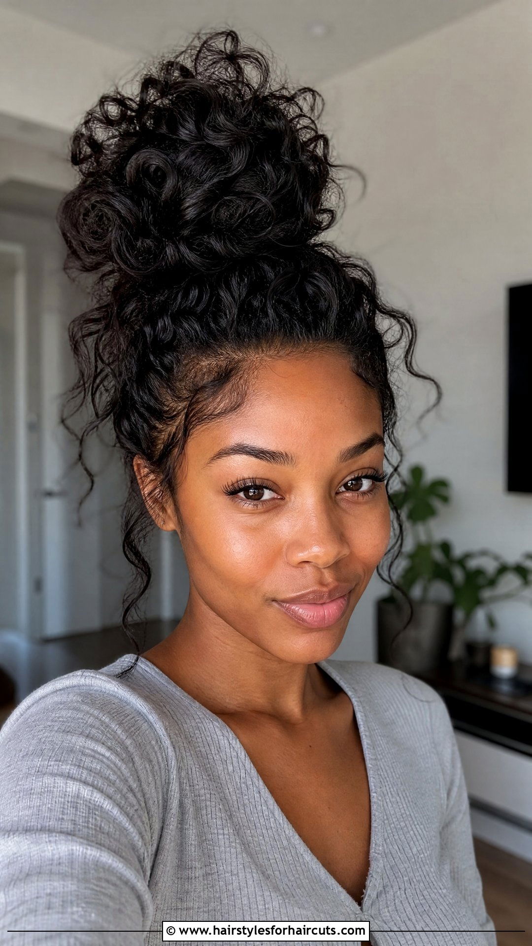 Messy Top Knot For Natural Hair - 25 last minute hairstyles for black hair - 25 last minute hairstyles for black hair
