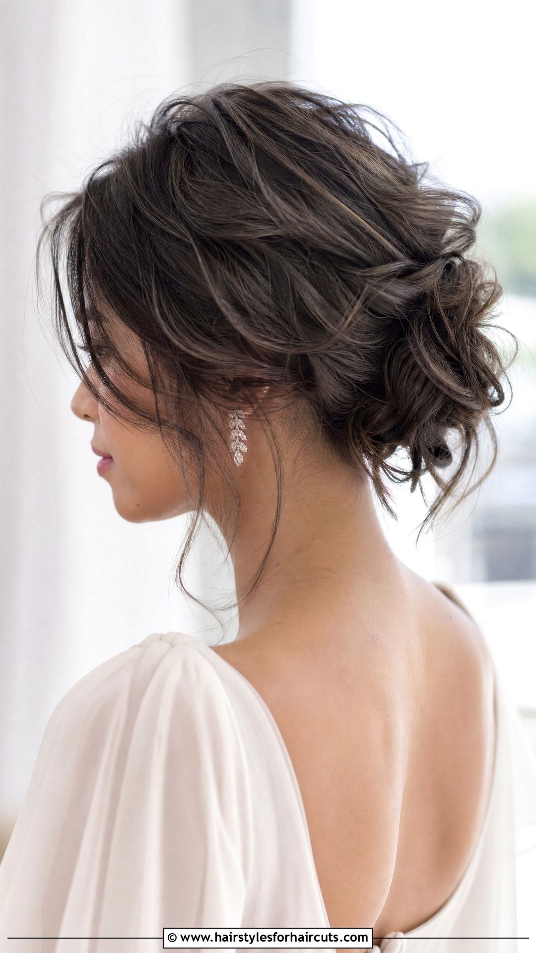 Messy Updo Short Bob - 25 wedding hairstyles for short bob - 25 wedding hairstyles for short bob