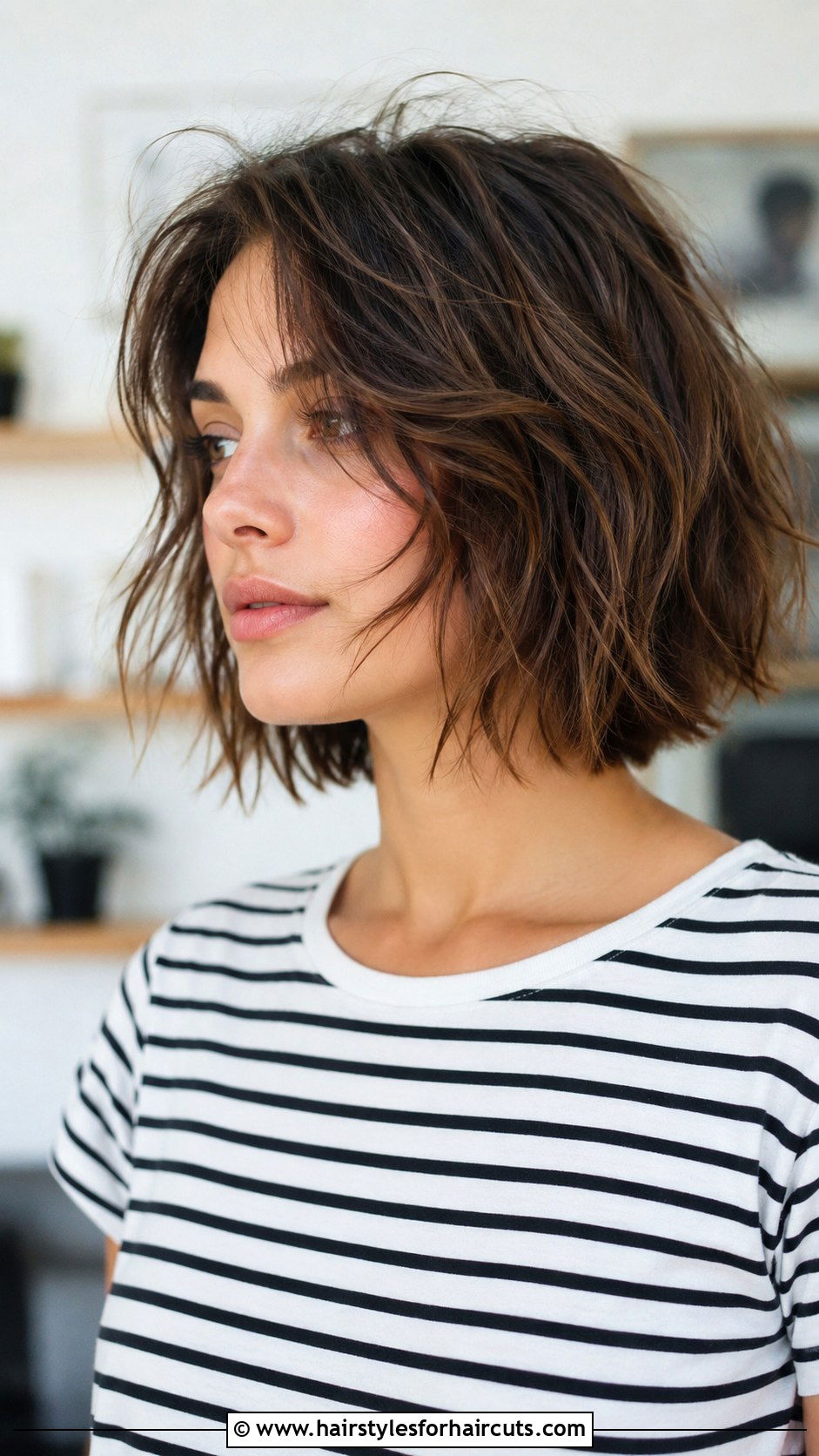 Messy Wavy Bob - 25 cute hairstyles for wavy hair - 25 cute hairstyles for wavy hair