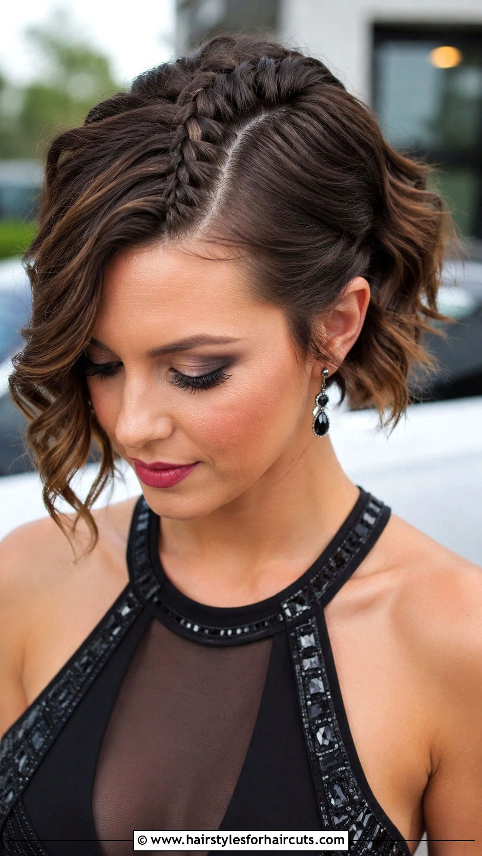 Messy Wavy Bob Down Prom Hairstyle - 25 down prom hairstyles for short hair - 25 down prom hairstyles for short hair
