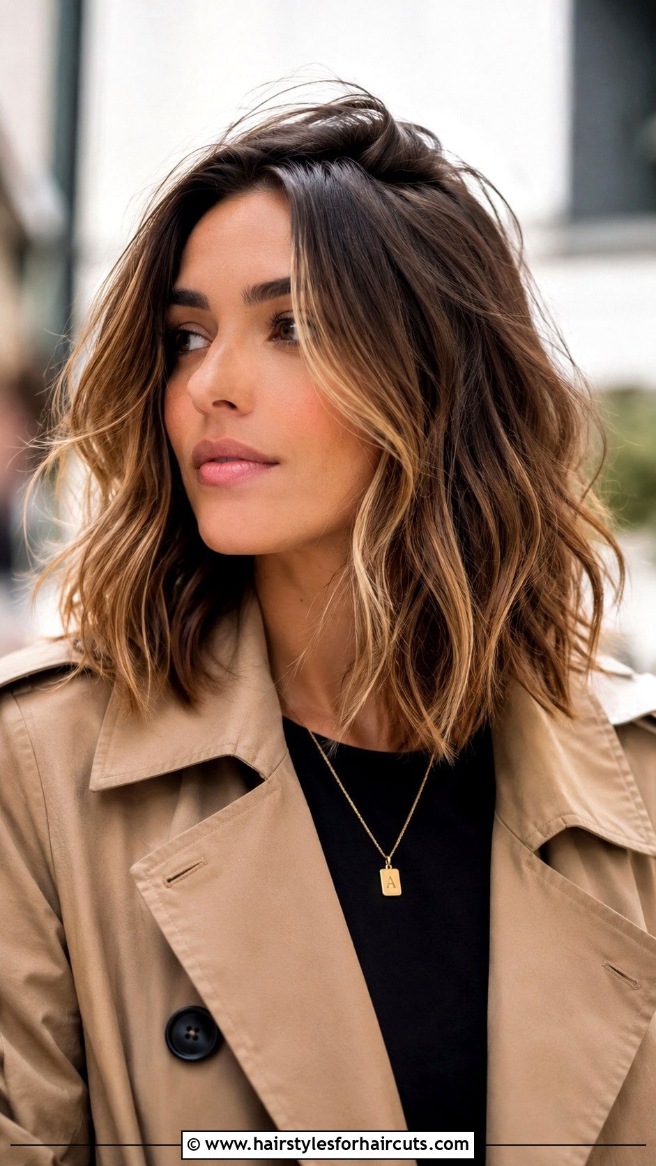 Messy Wavy Lob - 25 cute fall hairstyles for short hair - 25 cute fall hairstyles for short hair