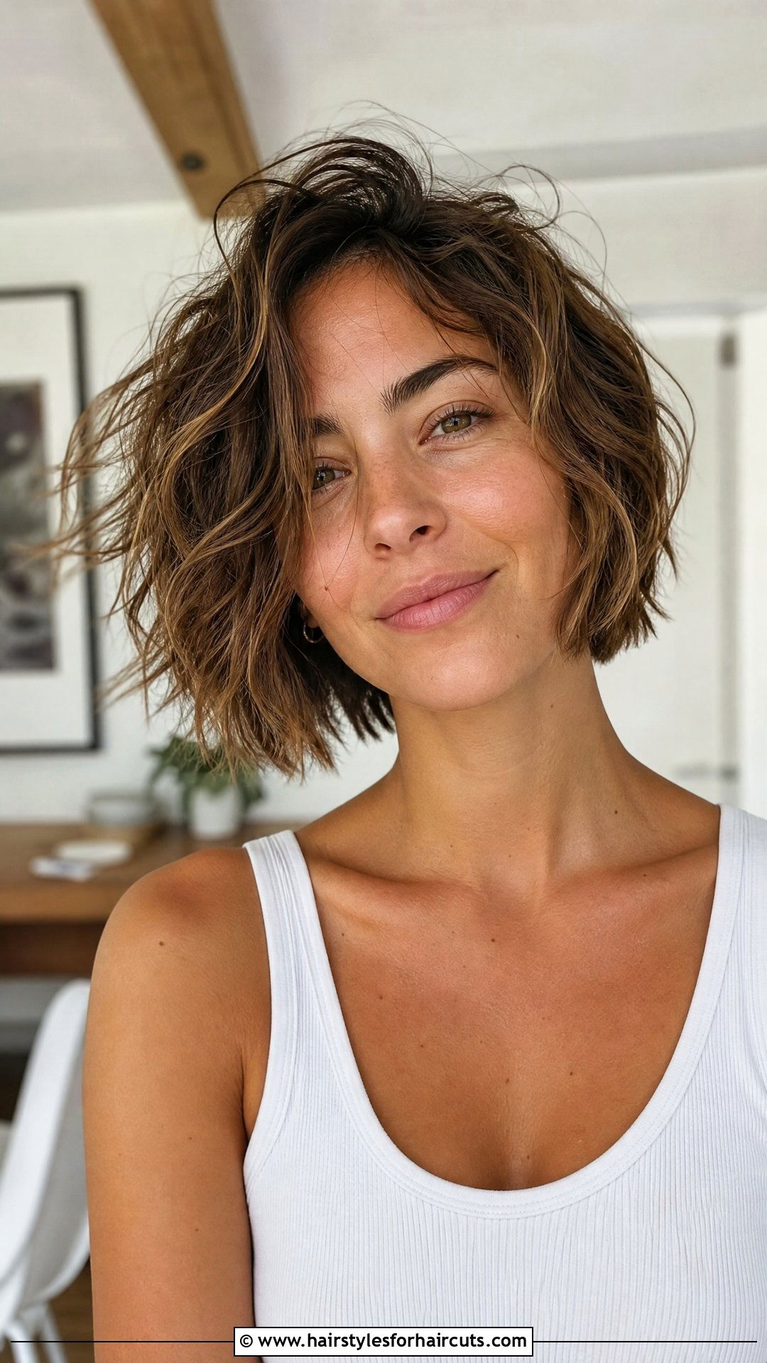 Messy Wavy Short Hair - 25 beginner transition hairstyles for short hair - 25 beginner transition hairstyles for short hair