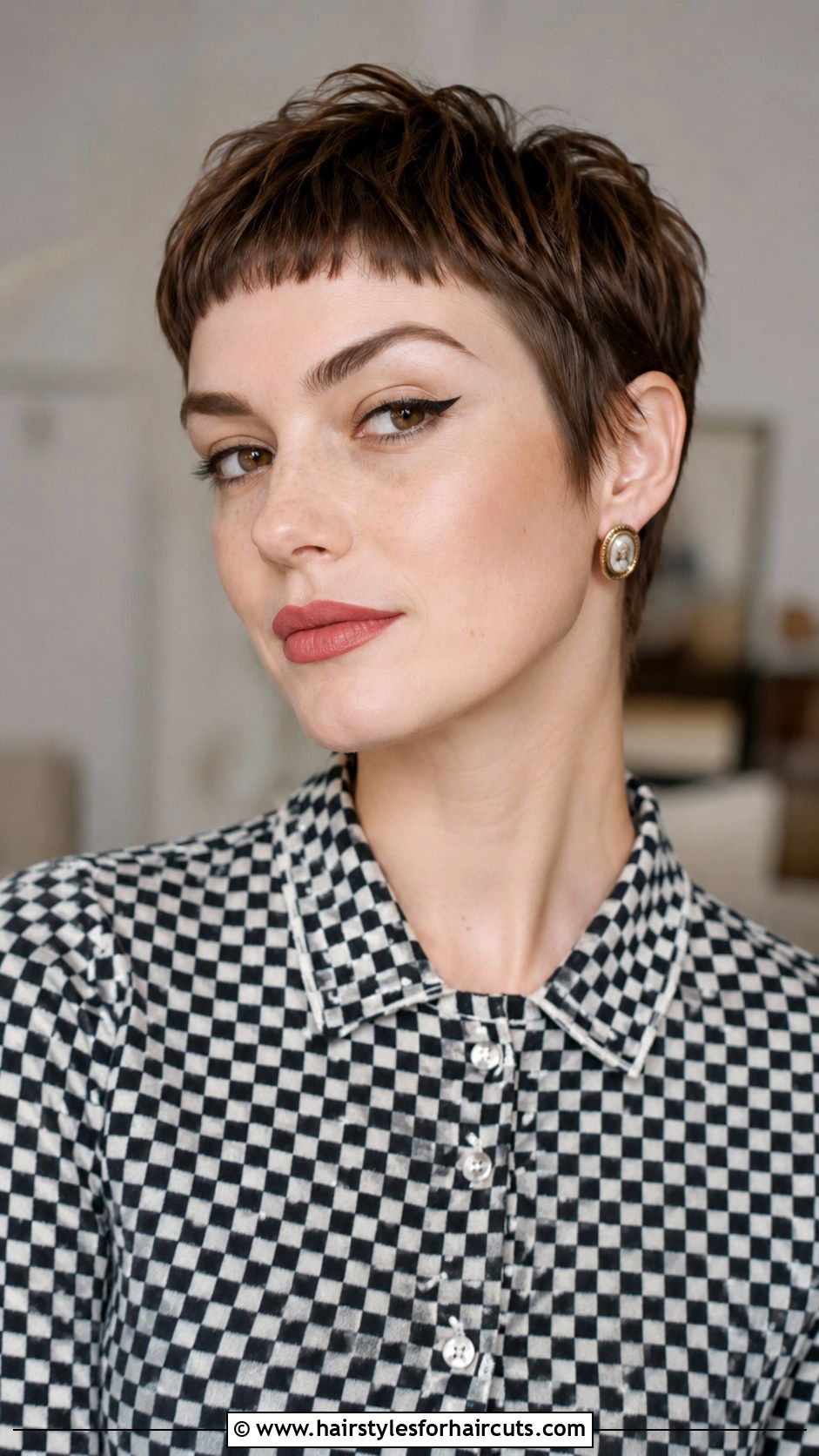 Micro Bang Pixie Haircut - 25 cute haircuts - 25 cute haircuts
