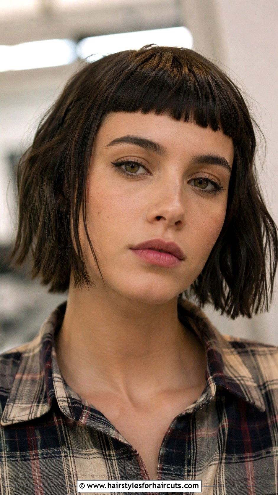 Micro Bangs Bob - 25 grunge hairstyles for short hair - 25 grunge hairstyles for short hair