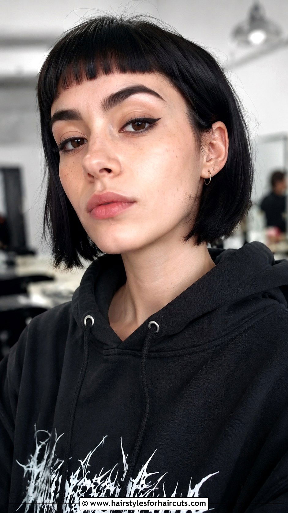 Micro Bangs Bob - 25 haircuts for straight flat hair - 25 haircuts for straight flat hair