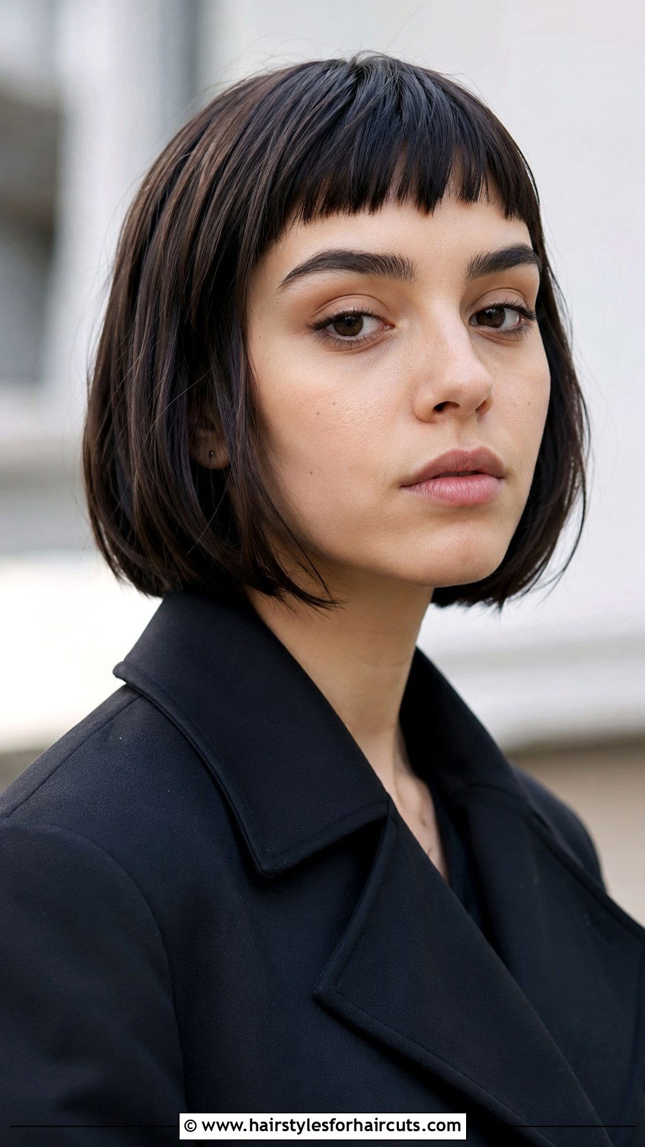 Micro Bangs Bob - 25 haircuts inspo - 25 haircuts inspo