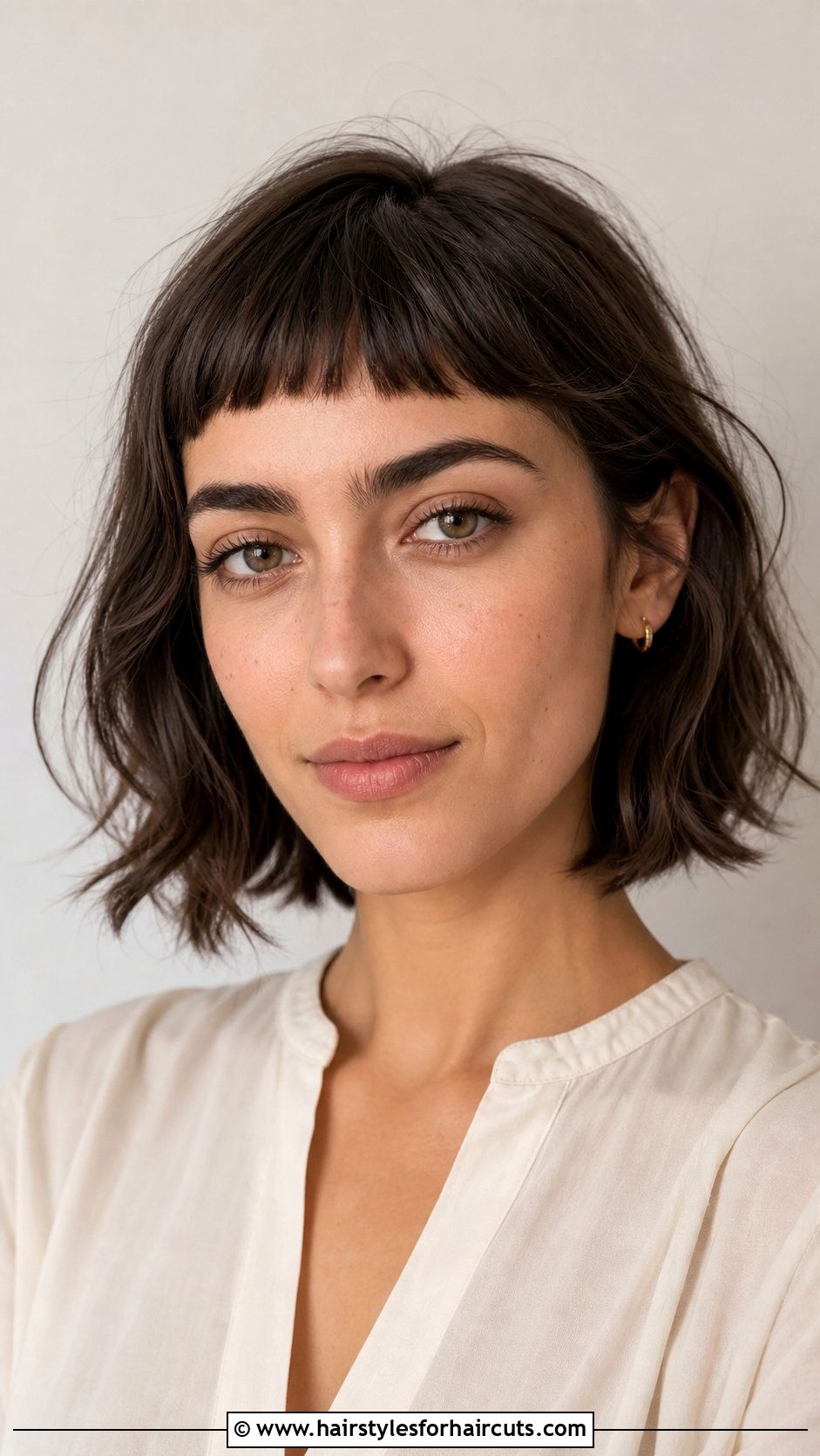 Micro Bangs Grow Out Haircut - 25 maintenance haircuts for growing out hair - 25 maintenance haircuts for growing out hair