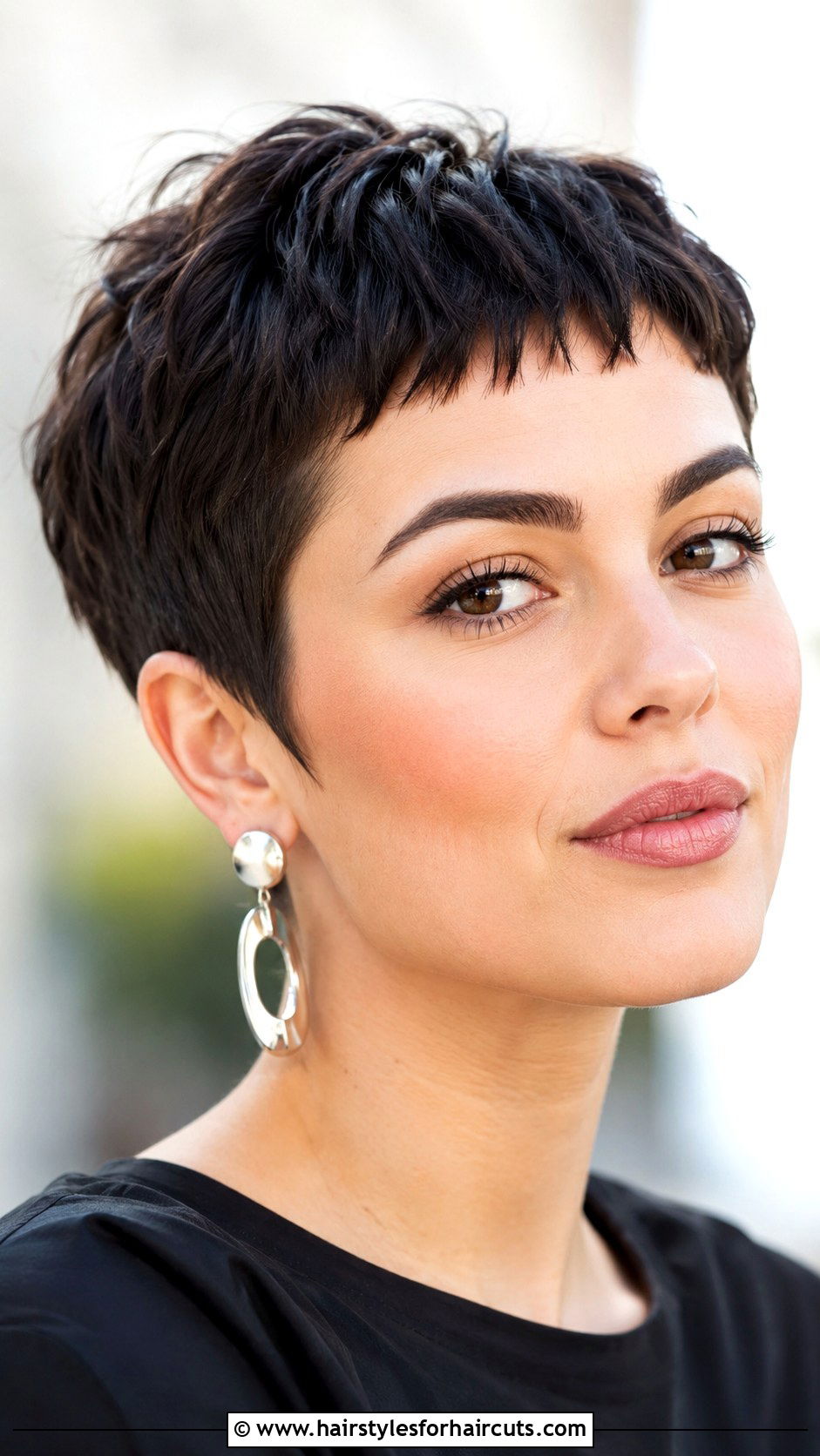 Micro Bangs Pixie - 25 cute short haircuts - 25 cute short haircuts