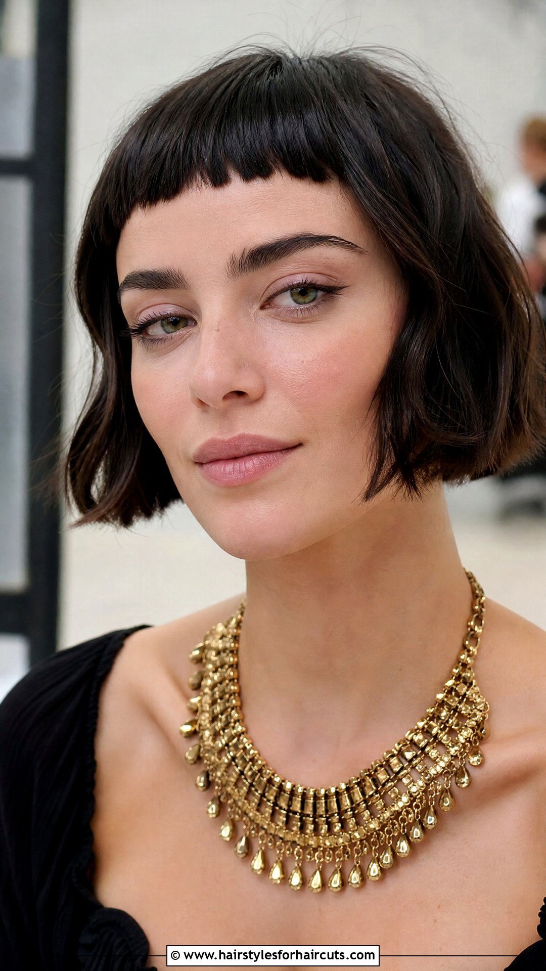 Micro Bangs With Bob - 25 try hairstyles for free - 25 try hairstyles for free