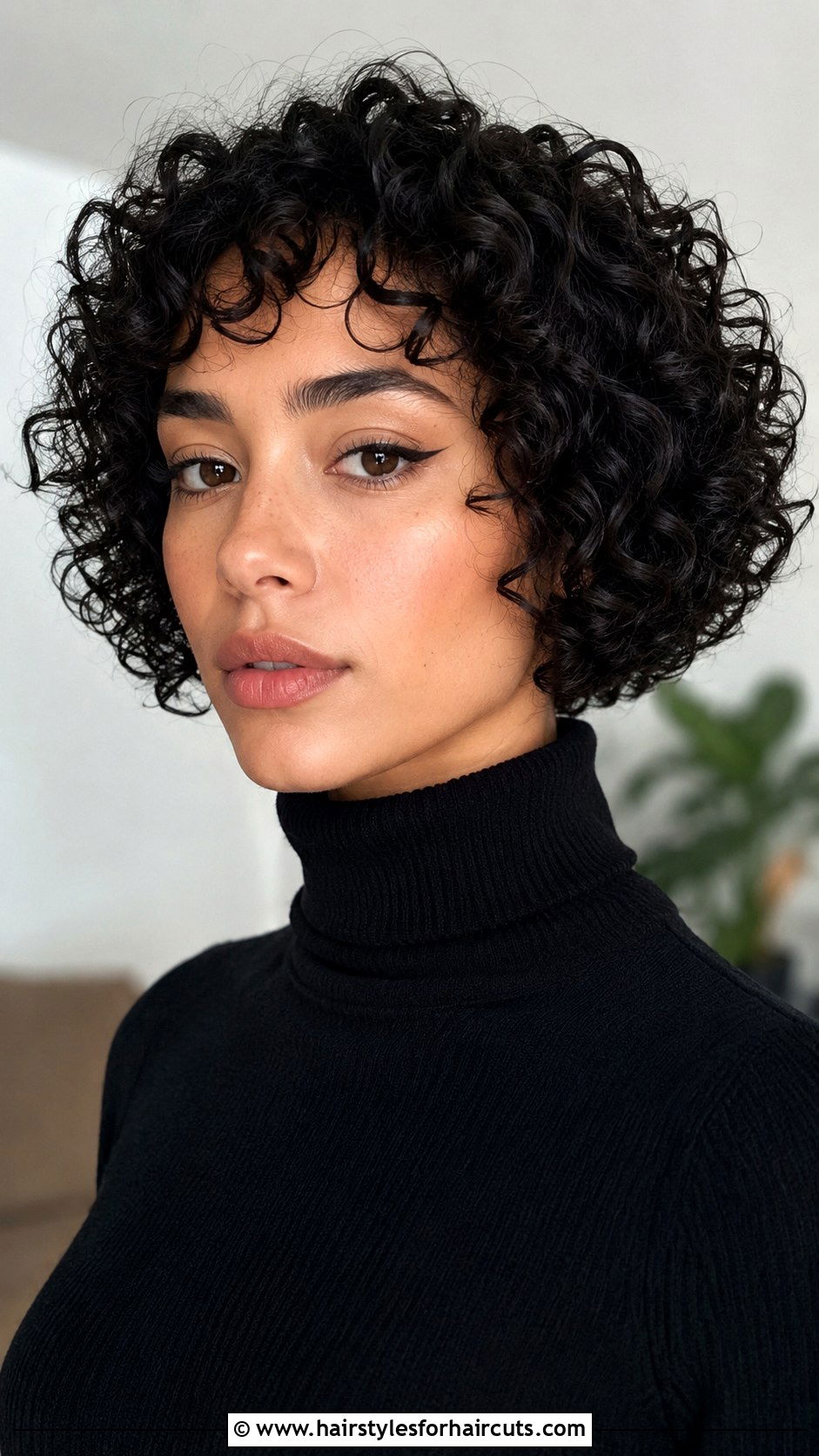 Micro Curly Bob - 25 fine curly hair haircuts - 25 fine curly hair haircuts