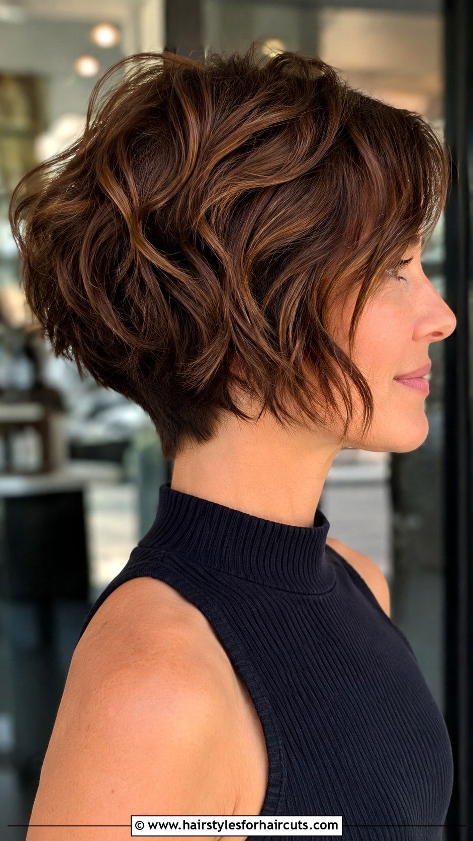 Mid Length Wedge Haircut For Wavy Hair - 25 low maintenance haircuts for wavy hair - 25 low maintenance haircuts for wavy hair