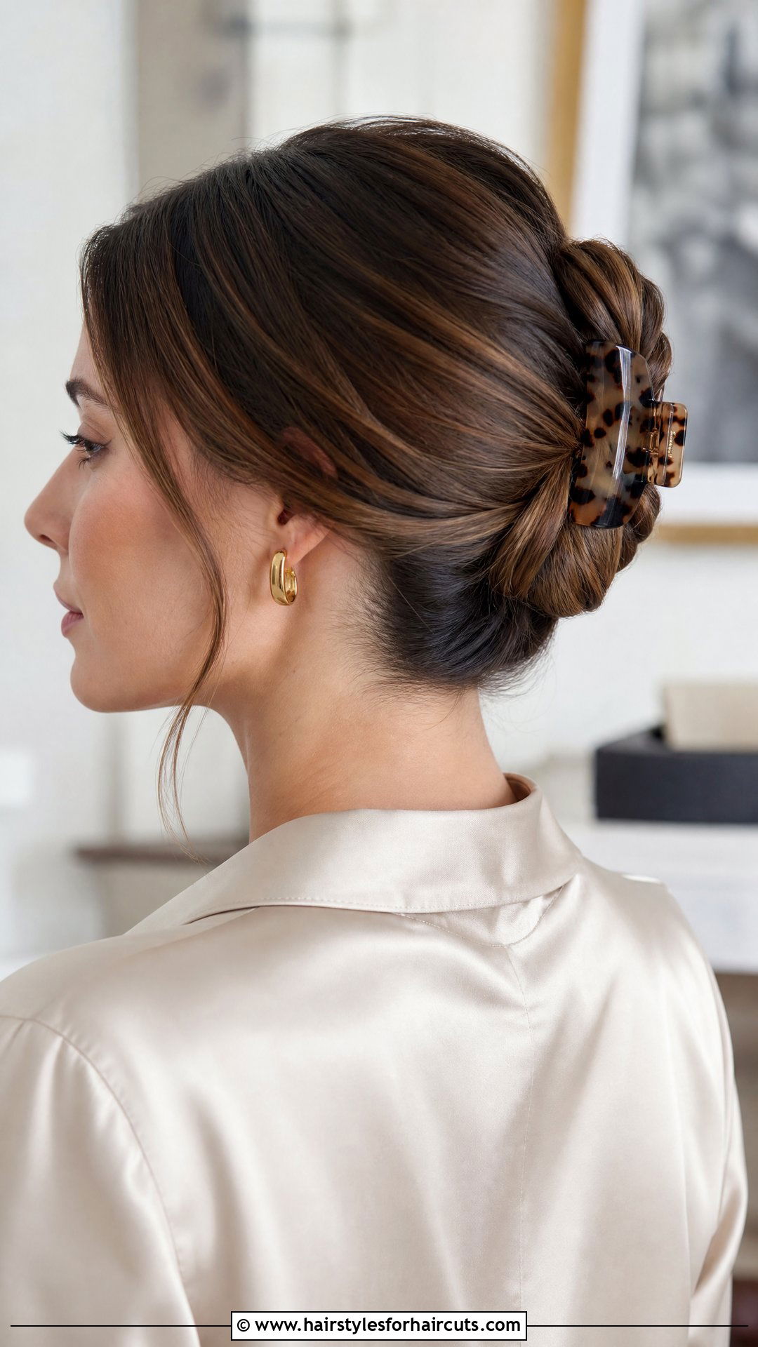 Middle Part Long Hair Claw Clip Updo - 25 middle part hairstyles for long hair - 25 middle part hairstyles for long hair