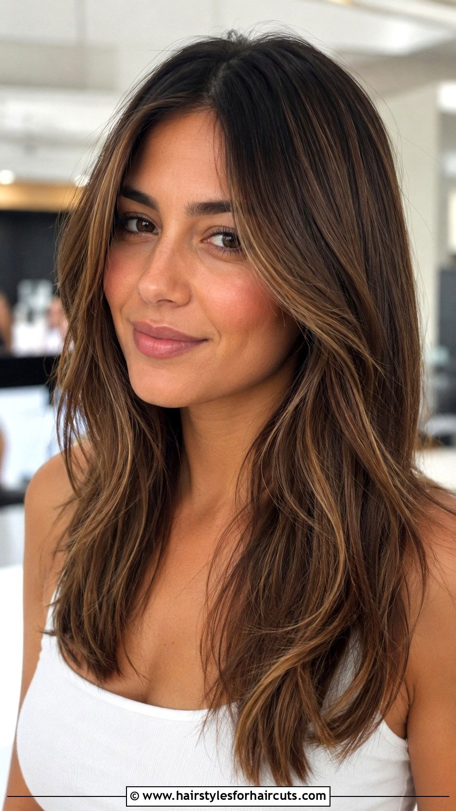 Middle Part Long Layers - 25 hairstyles for full faces - 25 hairstyles for full faces