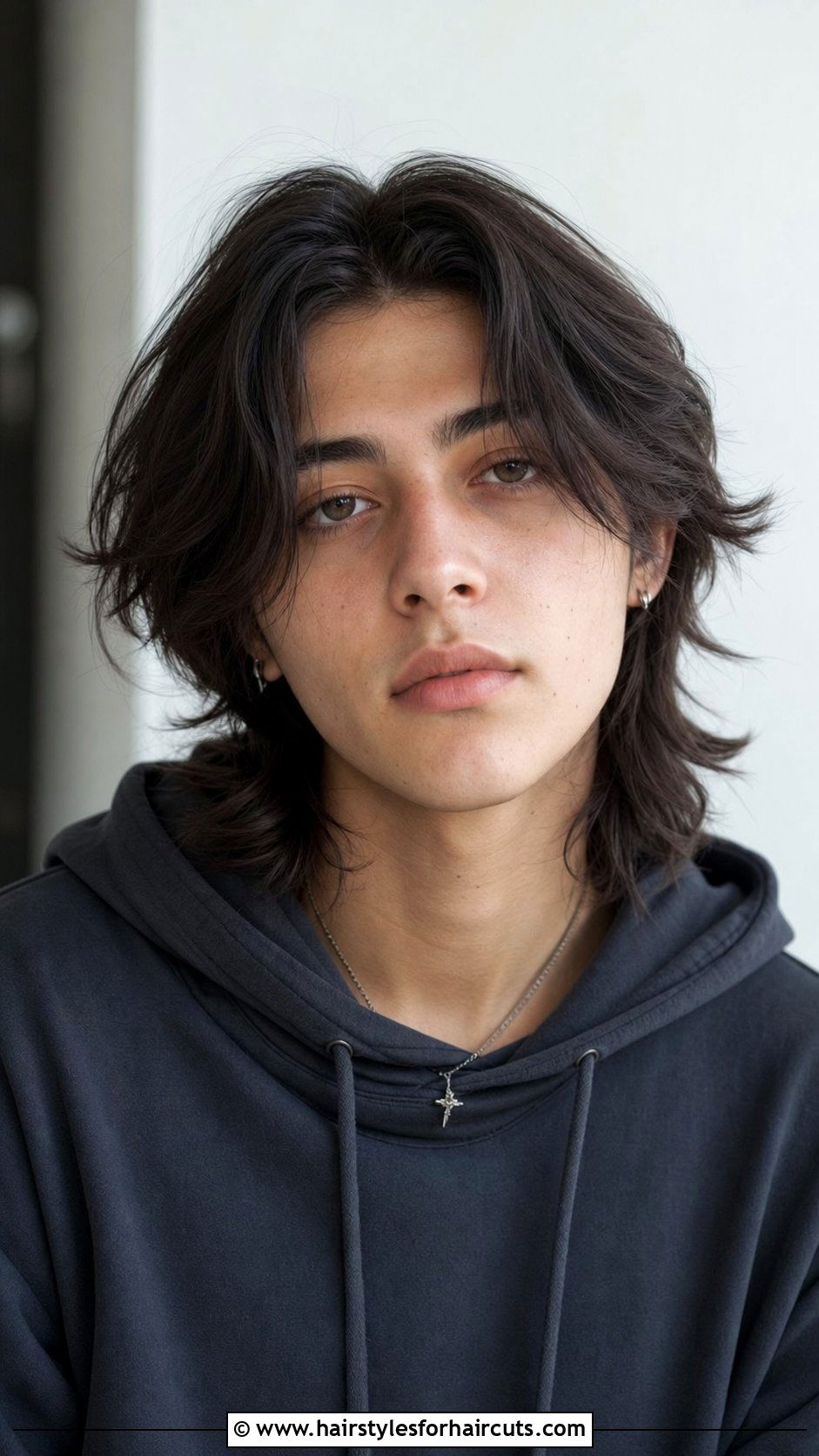 Middle Part Shag - 25 thick hair gender neutral haircuts - 25 thick hair gender neutral haircuts