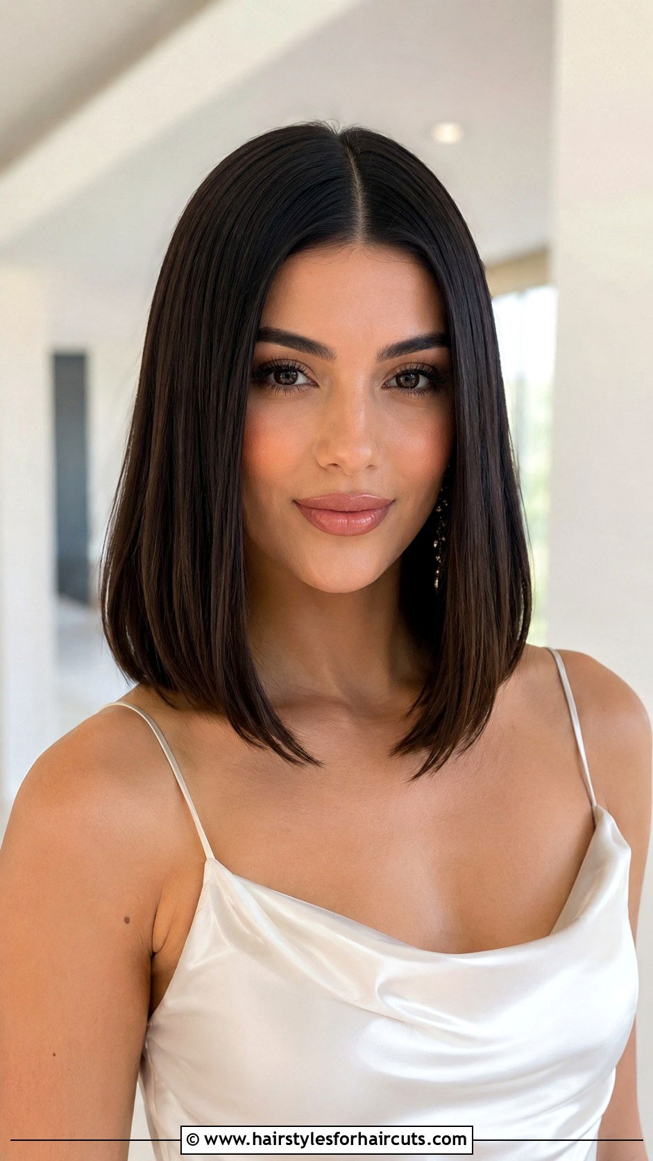 Middle Part Sleek Lob Prom Hairstyle - 25 down prom hairstyles for short hair - 25 down prom hairstyles for short hair