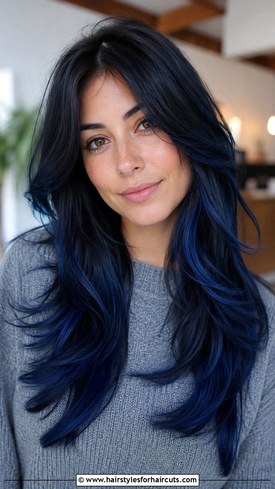 Midnight Blue Long Layers - 25 dark blue hairstyles - 25 dark blue hairstyles