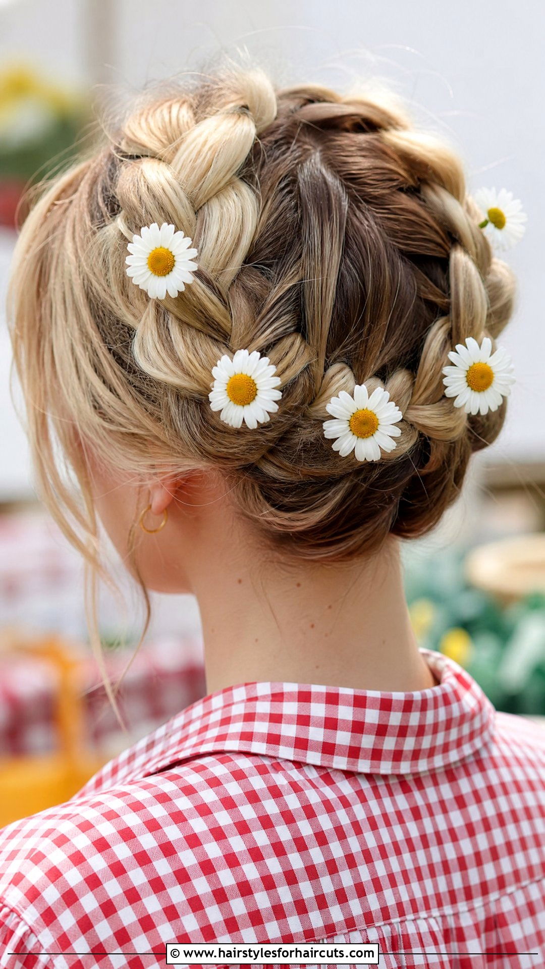 Milkmaid Braid With Daisies - 25 flower in hairstyles - 25 flower in hairstyles