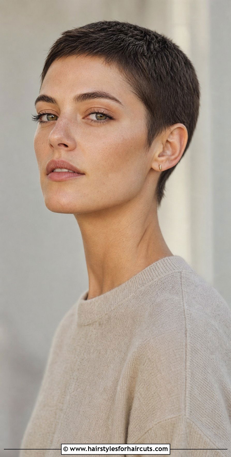 Minimalist Pixie Cut - 25 low haircuts for women - 25 low haircuts for women