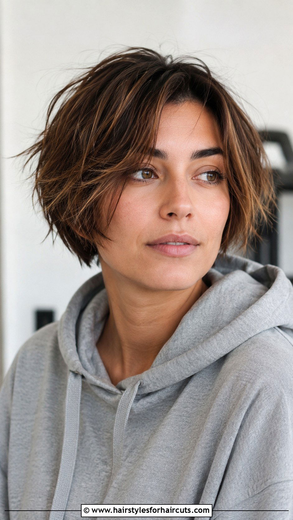 Modern Bowl Cut - 25 cool short hairstyles for women - 25 cool short hairstyles for women